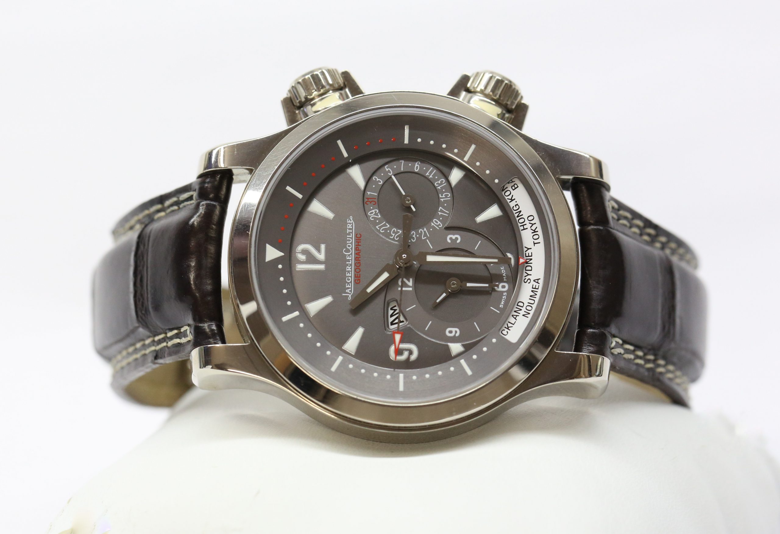 Jaeger-LeCoultre Master Compressor Geographic in 18ct White Gold with Gary Arab Index Dial on Brown JLC Alligator Strap with JLC 18ct Deployant Buckle Ref. 146.3.83 Circa: 2009 - Image 3