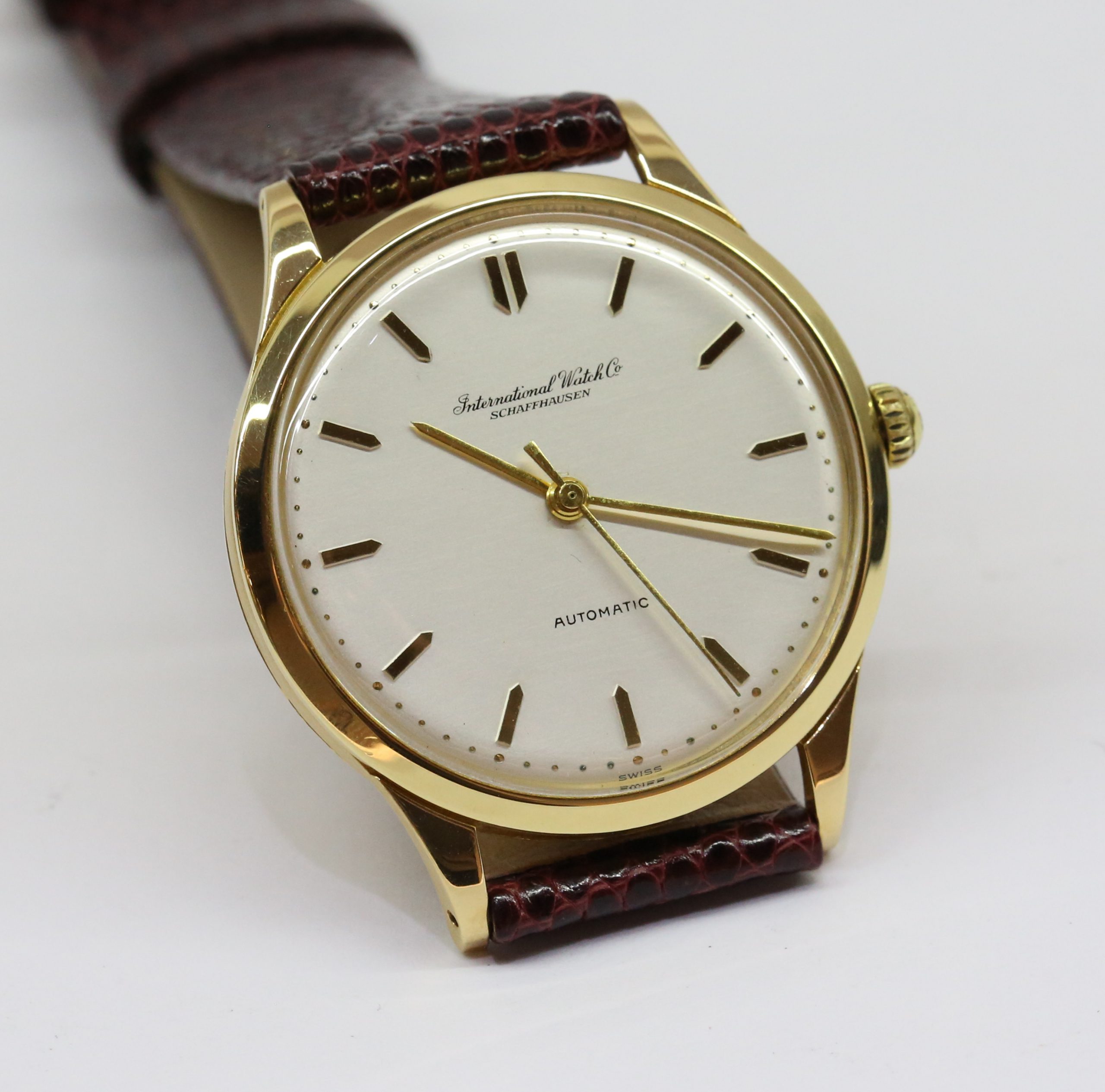 IWC classic automatic Cal 853 in 18k yellow gold, original silver/white dial with applied gold markers, on a Brown Lizard Strap Ca. 1960's - Image 3