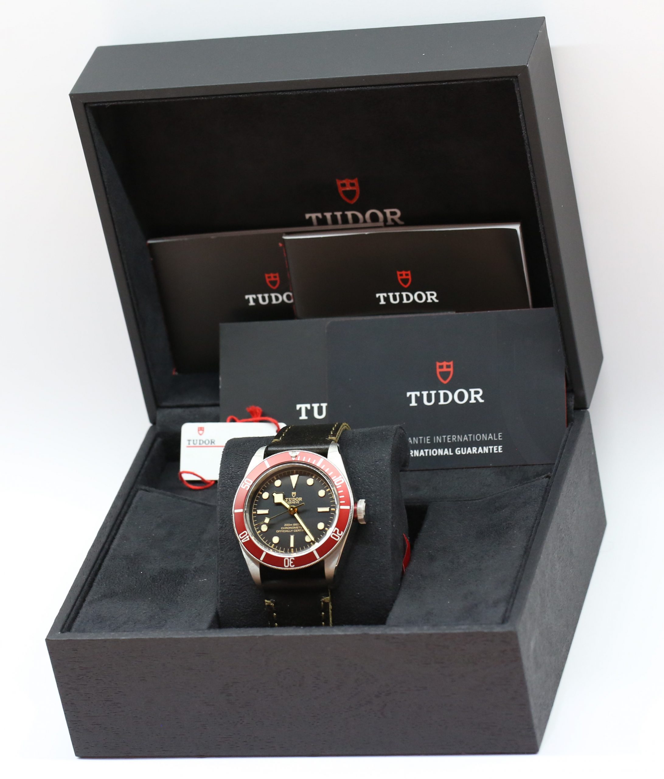 Tudor Heritage Black Bay in Stainless Steel dive watch, Black index dial and Red bezel on a Tudor Strap with Tudor Stainless Steel Deployant Clasp, Ref 79230R, Complete with Box and Papers, Ca. 11/2020 - Image 7