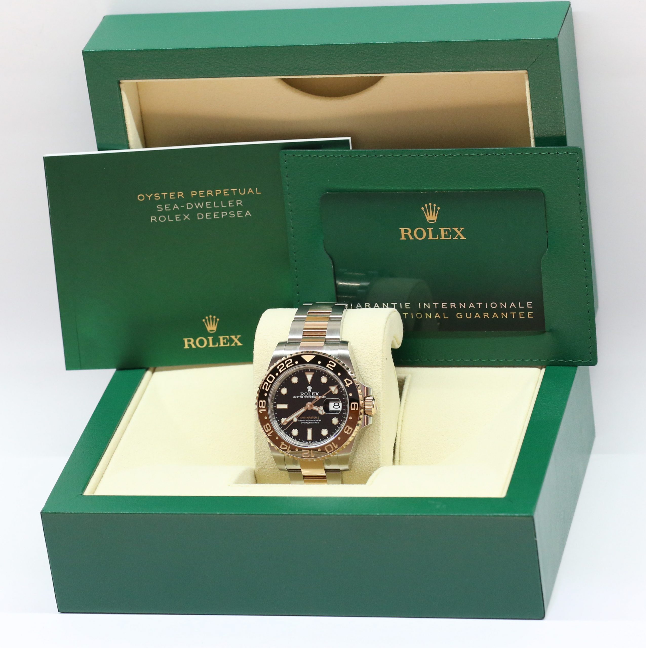 Rolex GMT Master II "Root Beer" in 18ct Rose Gold and Stainless Steel with Black Index Dial on Rolex Stainless Steel and 18ct Rose Gold Oyster Bracelet Ref. 126711 CHNR Circa: 2022 Complete with Box and Papers - Image 6
