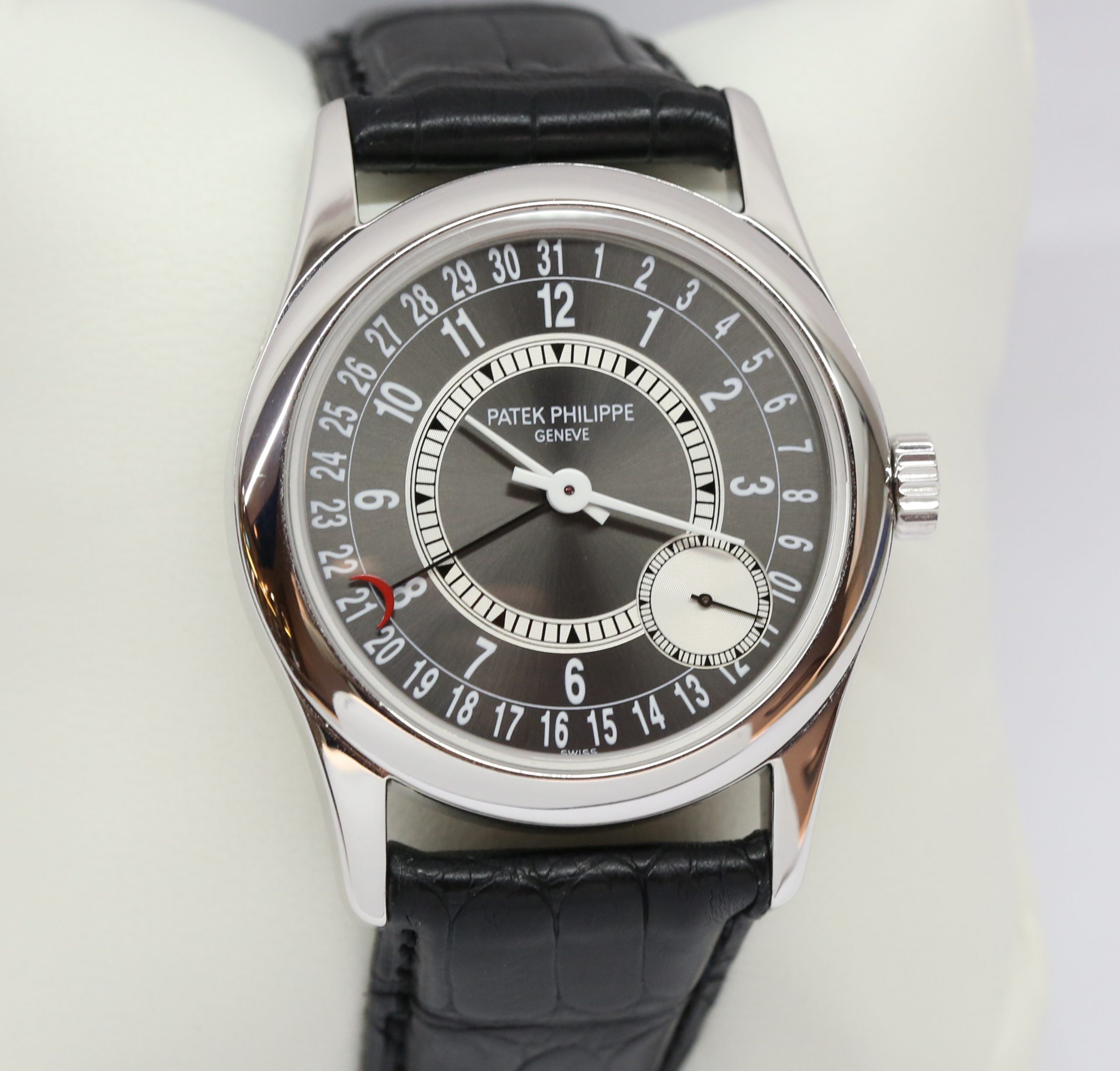Patek Philippe Calatrava in 18ct White Gold, Pointer Date on Strap with Black Dial Ref. 6000G-010 Circa: 2007 Complete with Box and Papers Just returned from Patek Philippe Service - Image 3