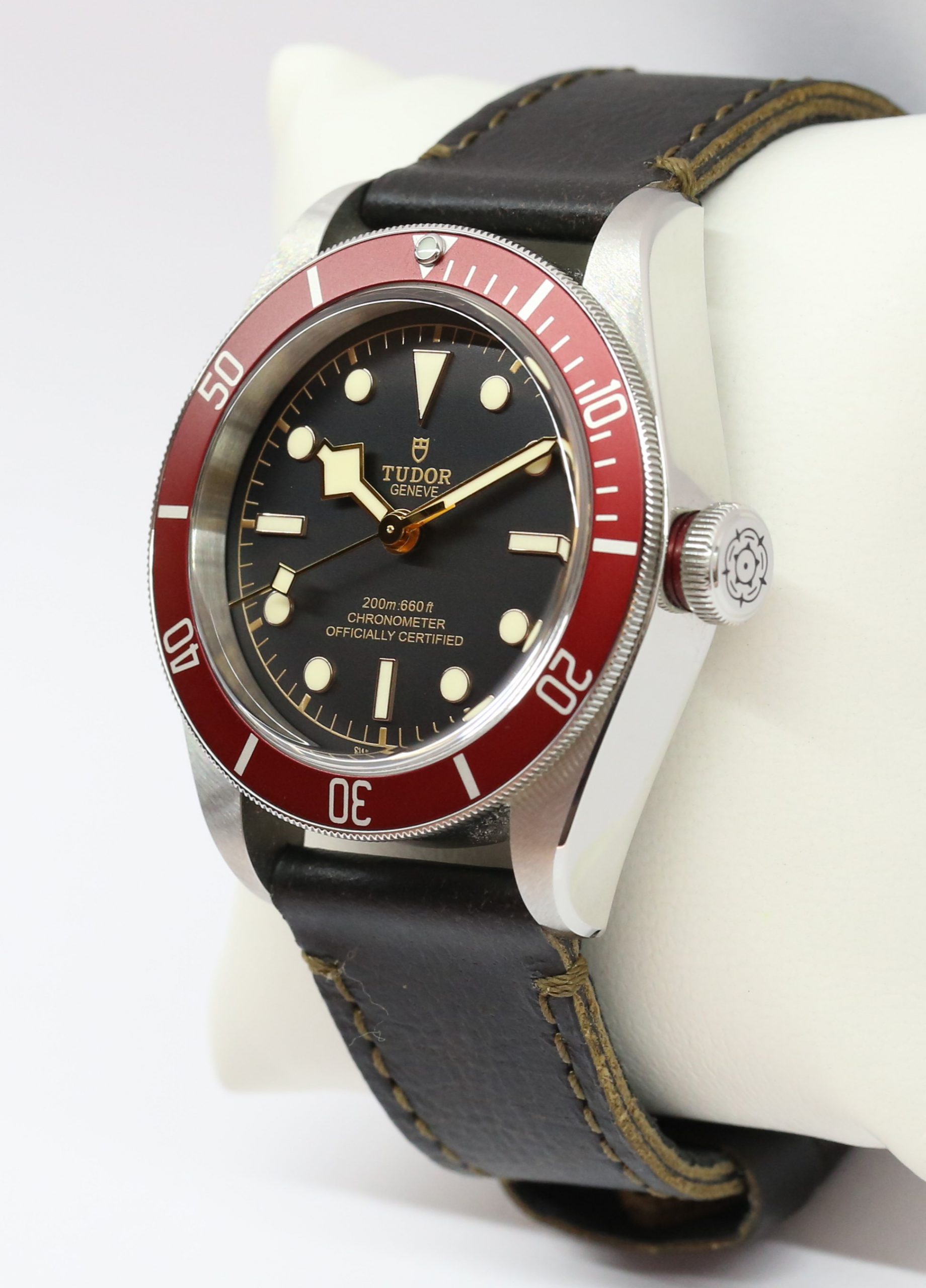 Tudor Heritage Black Bay in Stainless Steel dive watch, Black index dial and Red bezel on a Tudor Strap with Tudor Stainless Steel Deployant Clasp, Ref 79230R, Complete with Box and Papers, Ca. 11/2020 - Image 2