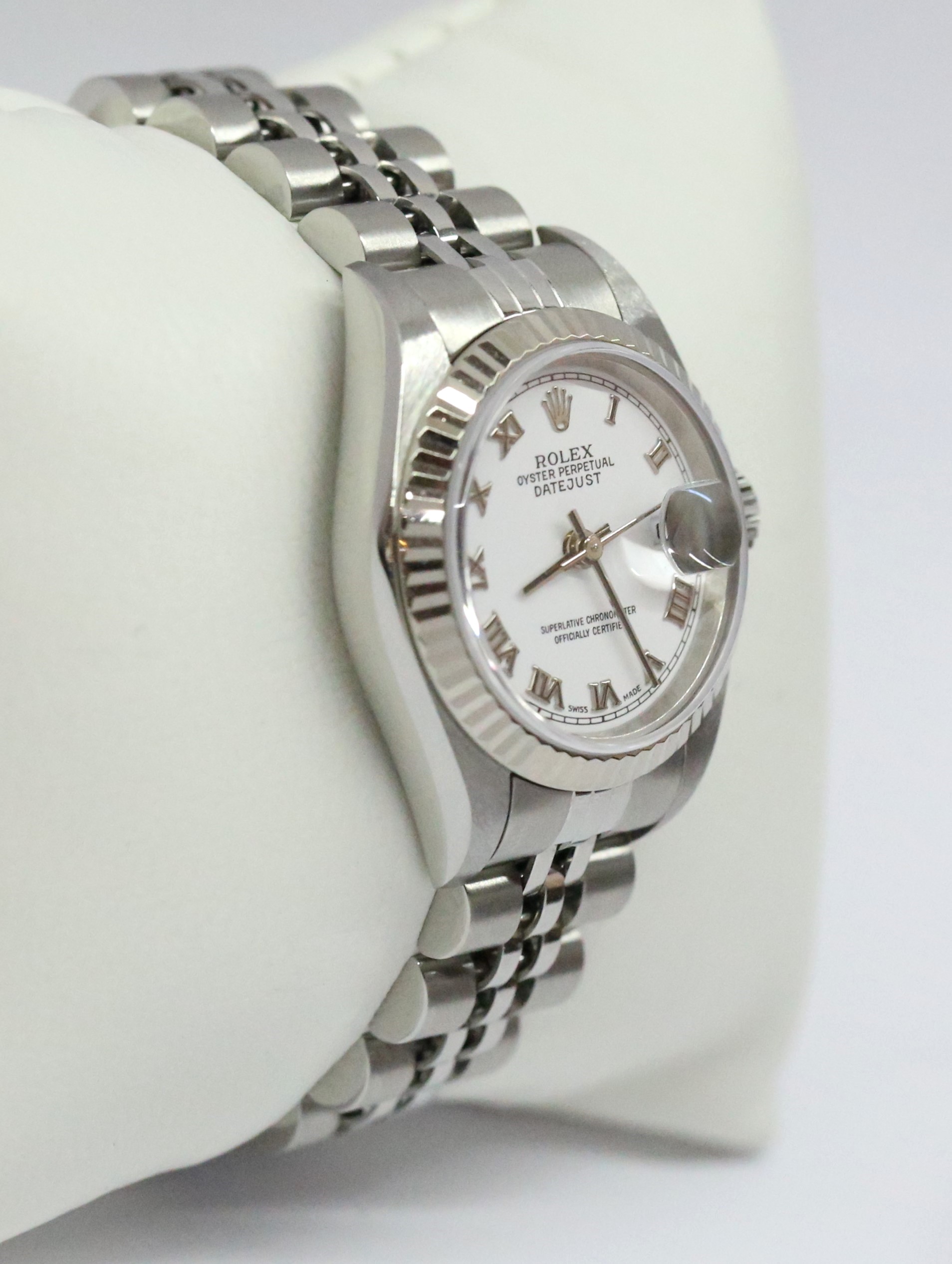 Rolex Datejust 26mm Stainless Steel with 18ct White Fluted Bezel, White Roman Dial, on Rolex Jubilee Bracelet, Reference 79174, Circa: 2000, Complete with Box & Papers - Image 4