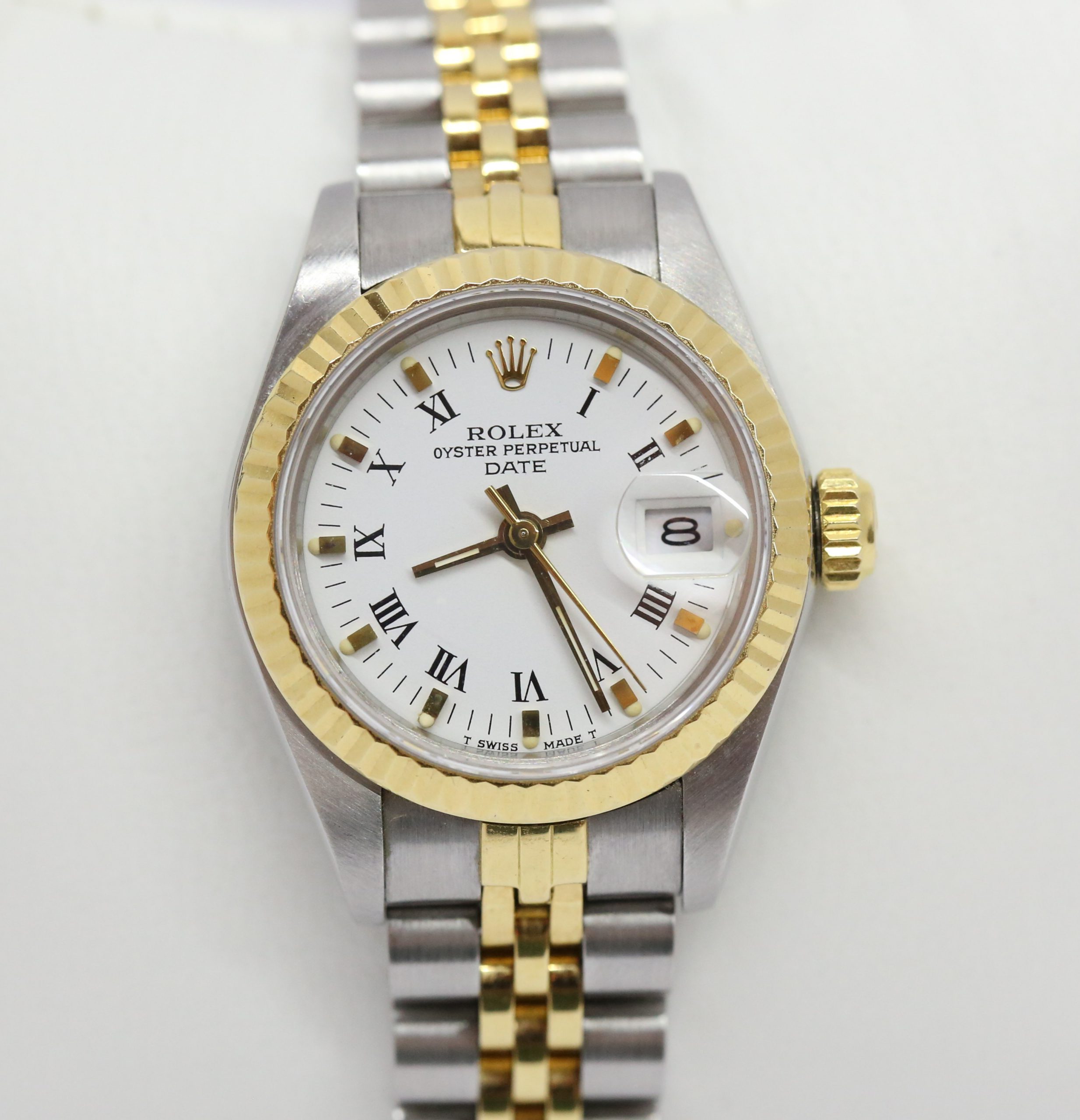 Rolex Lady Datejust 26 in Stainless Steel and 18ct Yellow Gold with White Roman Dial on Rolex Stainless Steel and 18ct Yellow Gold Jubilee Bracelet Ref. 69173 Circa: 1985, With Box and Swing Tag. - Image 3