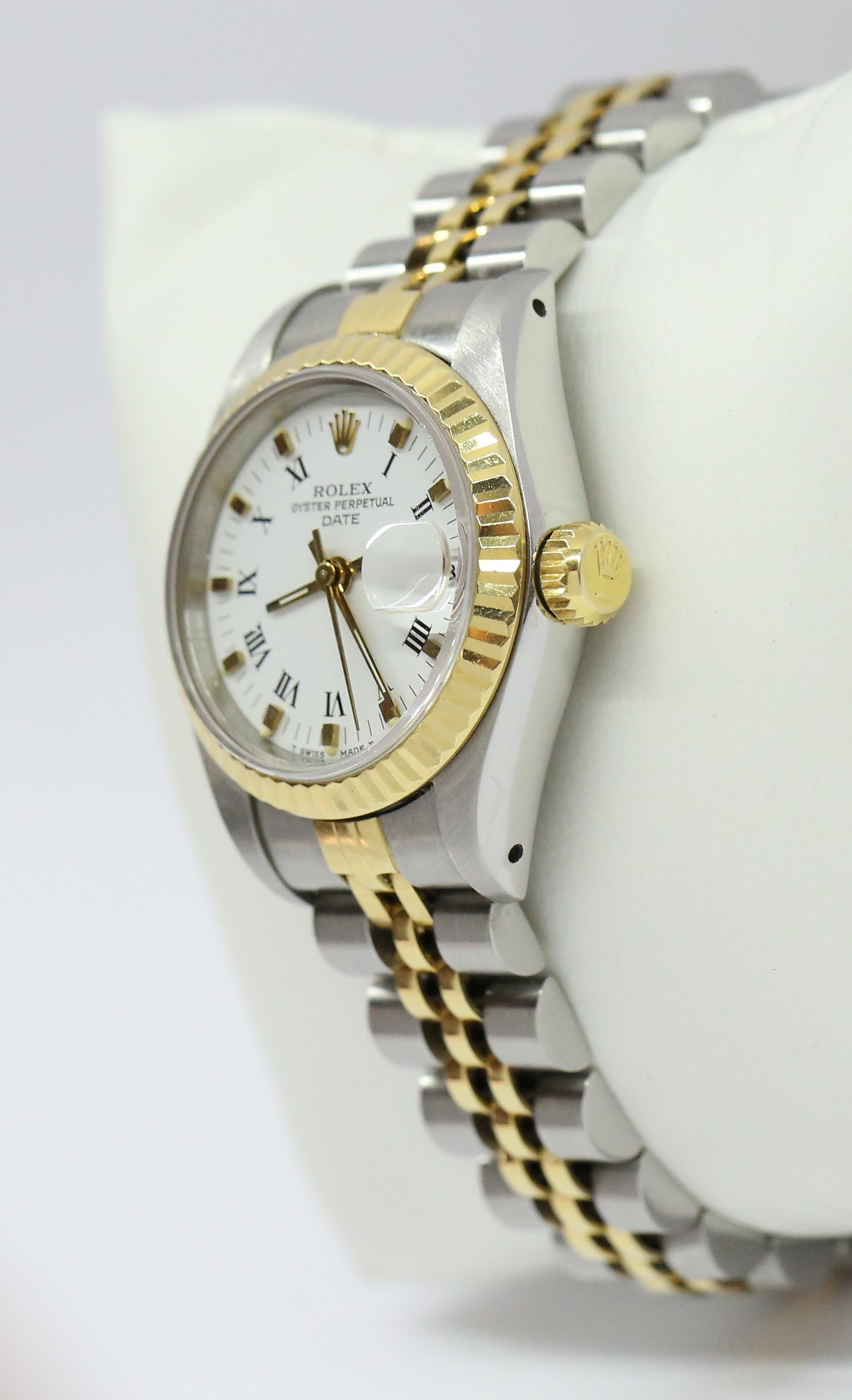 Rolex Lady Datejust 26 in Stainless Steel and 18ct Yellow Gold with White Roman Dial on Rolex Stainless Steel and 18ct Yellow Gold Jubilee Bracelet Ref. 69173 Circa: 1985, With Box and Swing Tag. - Image 2