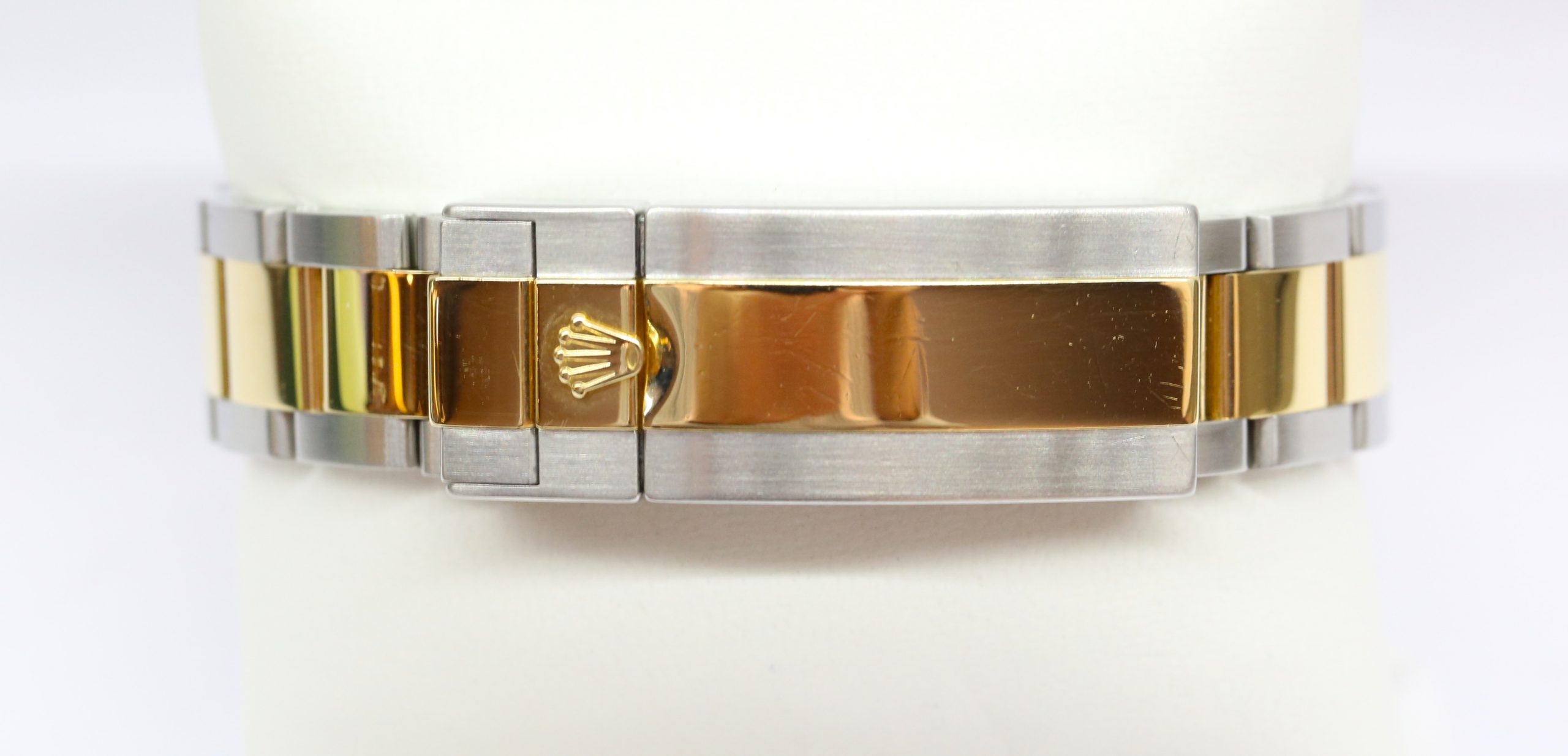 Rolex Submariner Date in stainless steel and 18ct yellow gold, blue index dial and blue Ceramic bezel, Steel and 18ct Yellow Gold Oyster bracelet. Ref: 116613LB, Box and Papers Ca.2013 Serviced by Rolex in 2020 - Image 4