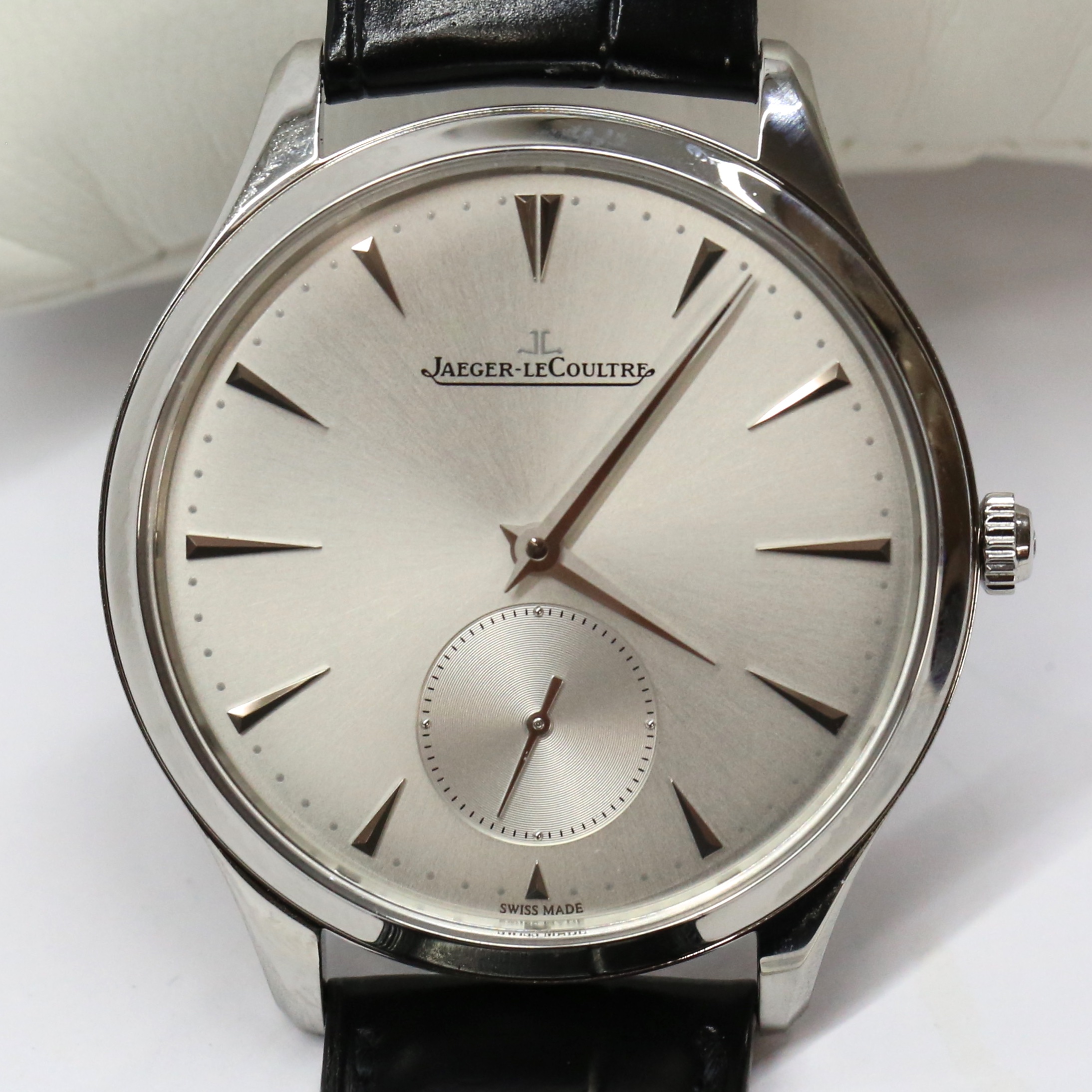 Jaeger Le Coultre Ultra Thin automatic Ref Q1278420, sold new in 2015, just serviced with new strap, $8,800(AUD) in GST - Image 3