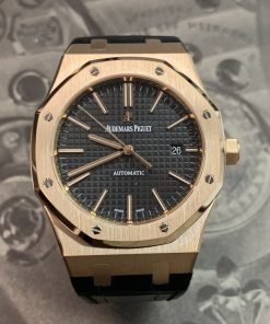 Alternative view of Audemars Piguet Royal Oak Ref 15400OR.OO.D002CR 18k rose gold auto date, 41mm in diameter. $49,500(AUD).