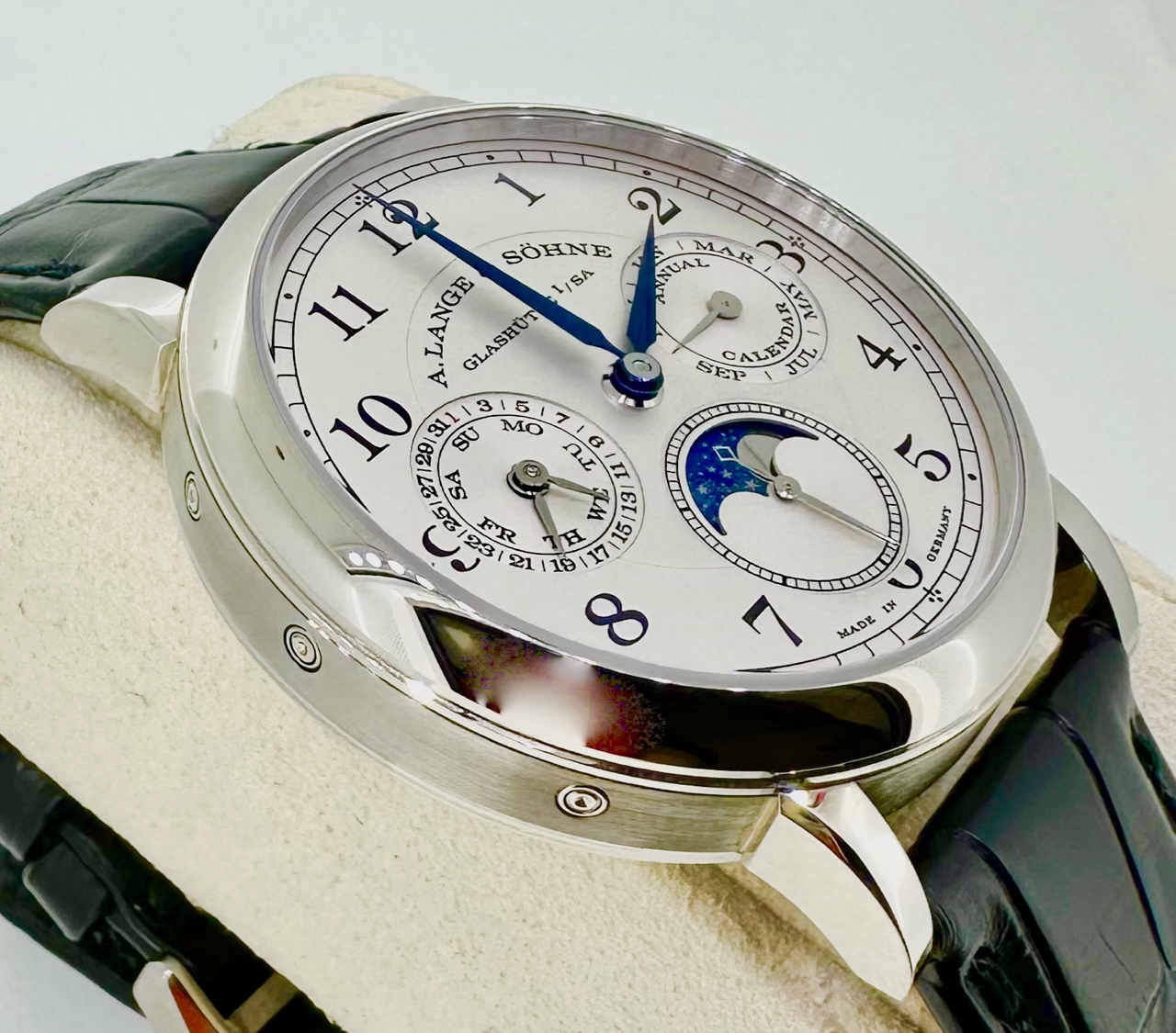 A. Lange & Sohne 1815 238.026 1815 Annual Calendar 2021 full set, box and papers.