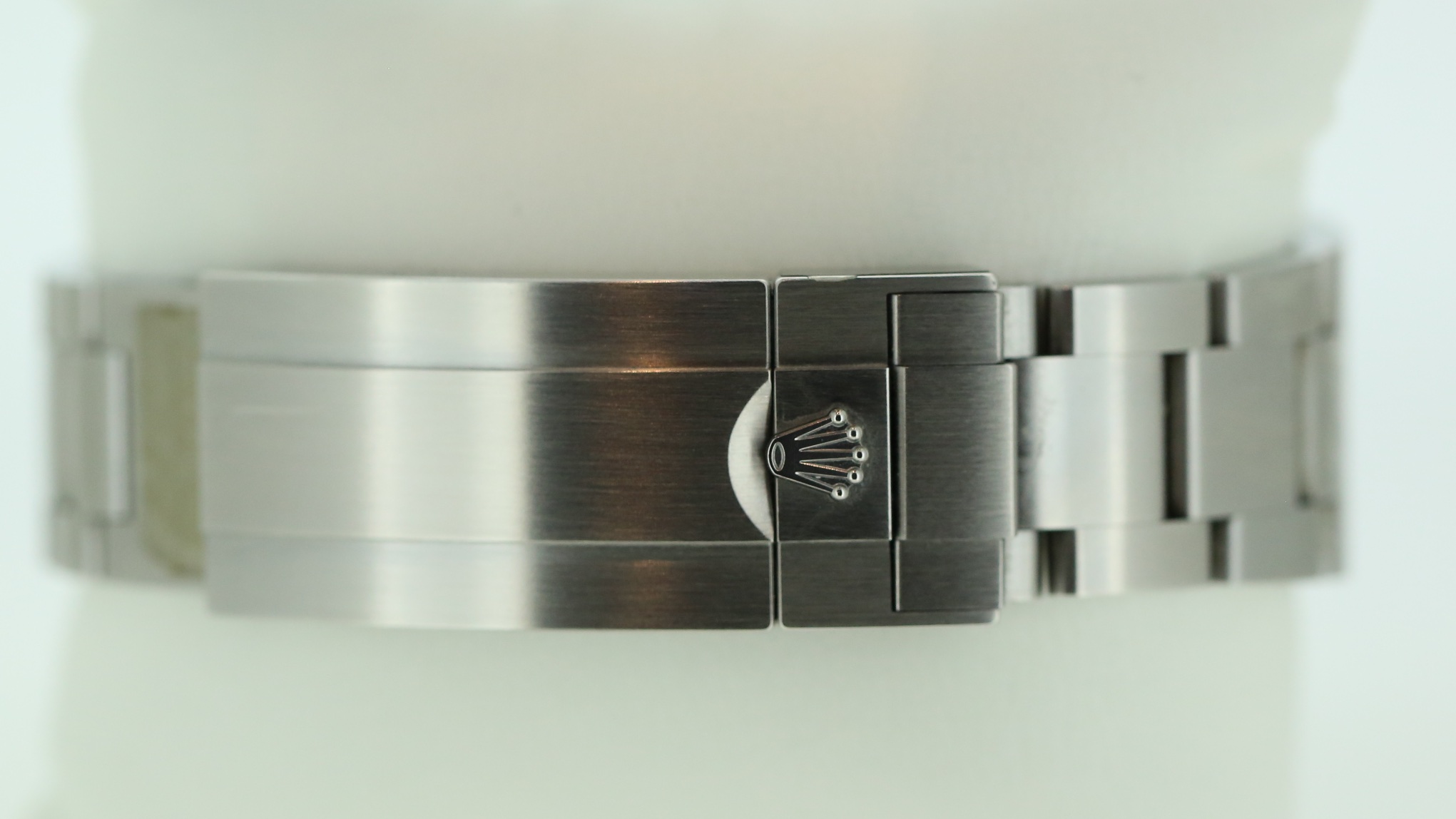 Rolex Sea Dweller 43, "Anniversary" in Rolex OysterSteel on a Rolex Oyster bracelet, Black Index Dial, Black Ceramic Bezel, Ref: 126600, Ca.2017, Complete with Box, Paper and Rolex Warranty - Image 5