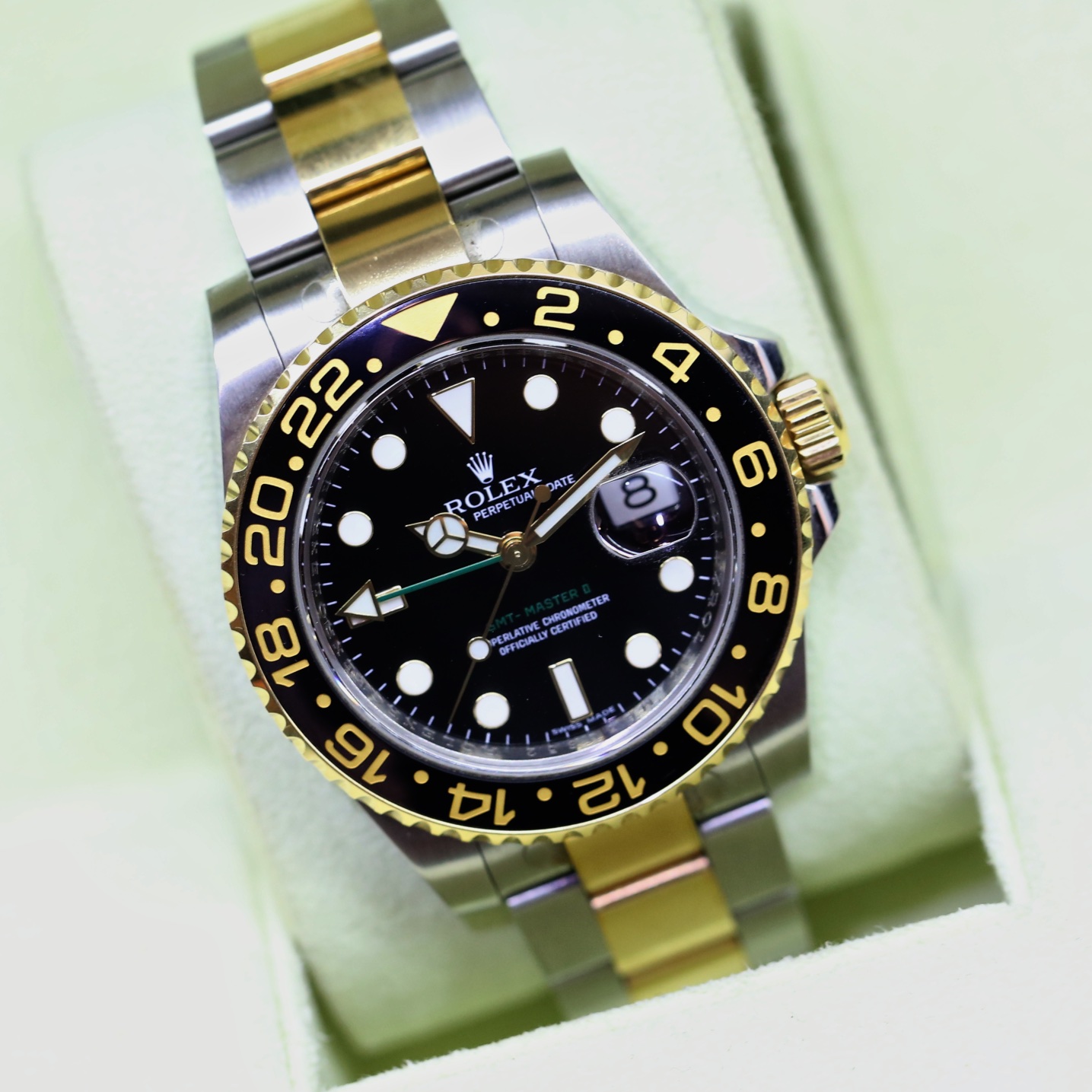 Rolex Oyster Perpetual GMT Master II in Rolex Oystersteel and 18ct Yellow Gold, Ref 116713LN Dec 2008, full set Box and Paper.