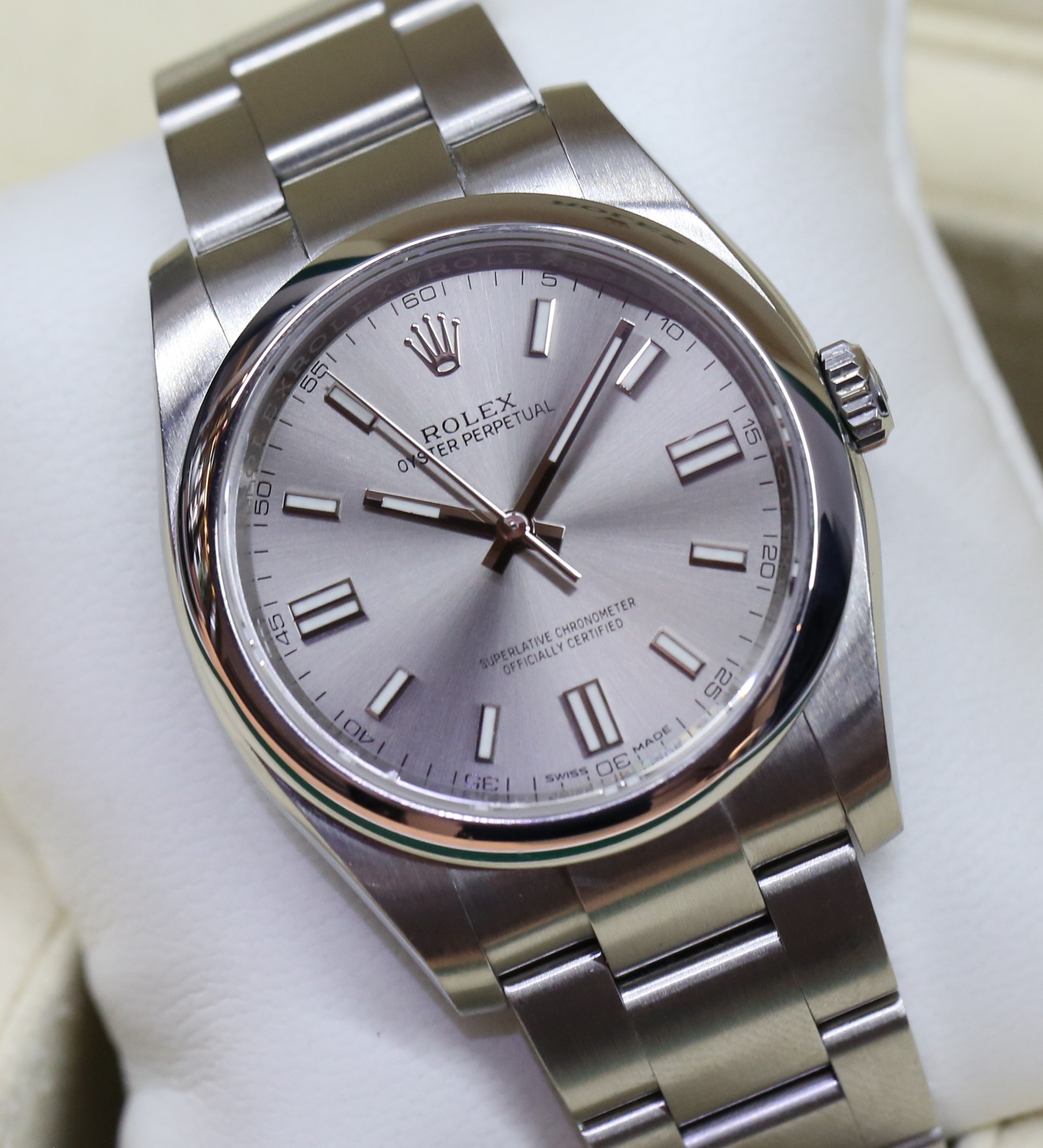 Rolex Oyster Perpetual 36, in Rolex stainless steel, Rhodium index Dial on Rolex Oyster Bracelet, Ref. 116000, Circa: 2020, With Box & Papers - Image 3