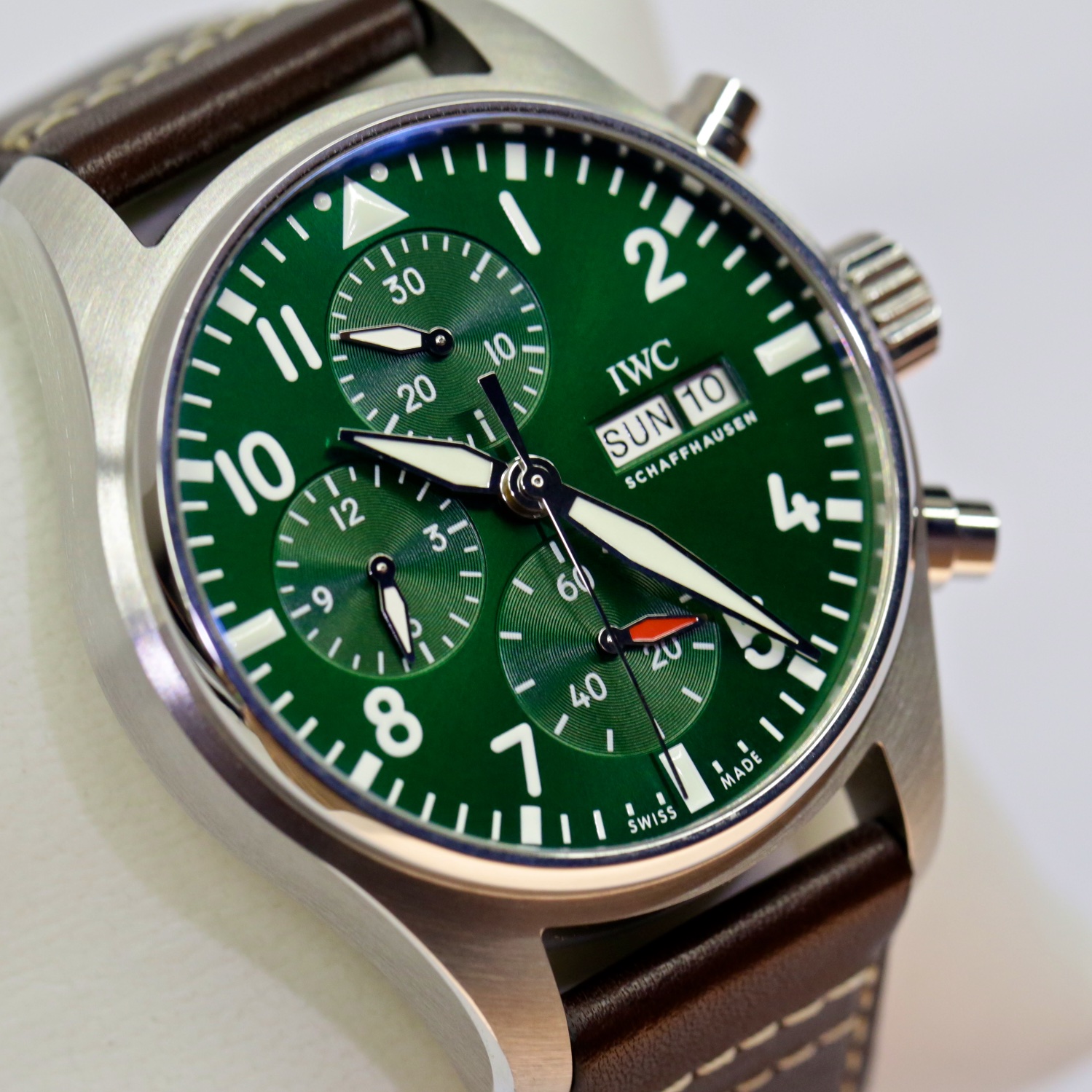 IWC International Watch Co of Schaffhausen Pilots chronograph with green dial, Ref IW388103 Ca 2022 full set."RRP $11,400" - Image 6