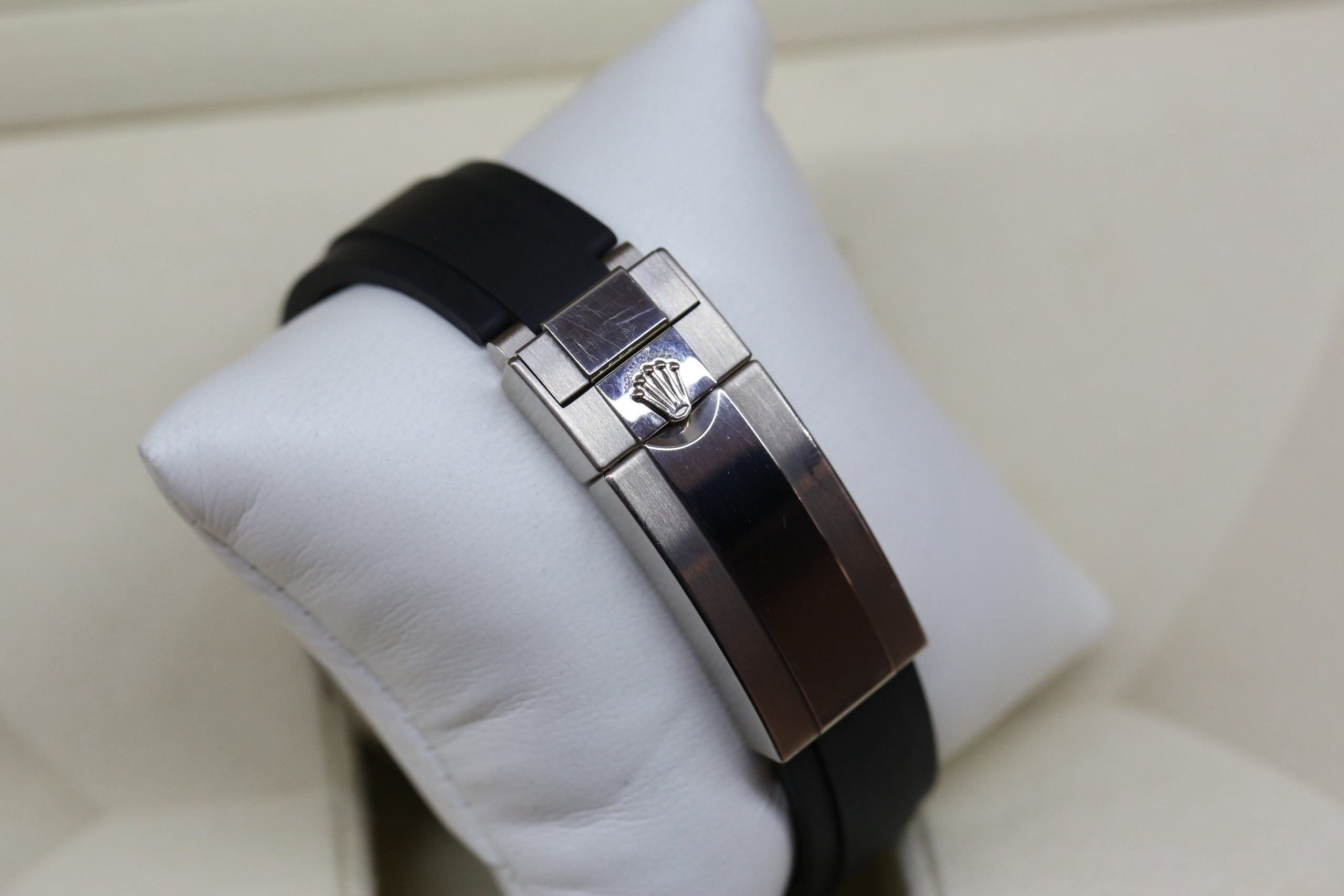 Rolex Yacht-Master 42 in 18ct White Gold, Black Ceramic bezel & Black index dial, on Rolex Oysterflex Bracelet, Ref. 226659, Ca. 2022, Complete with Box & Papers - Image 5