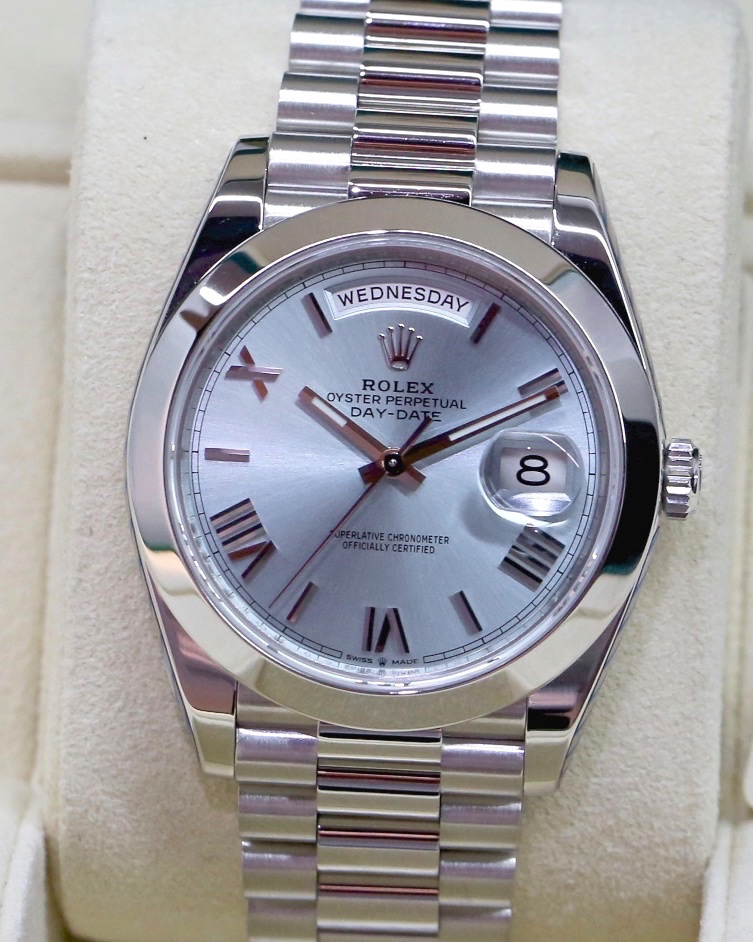 Rolex Oyster Perpetual Day-Date 40 in Platinum with Ice Blue Roman dial, on a Platinum President Bracelet Ref 228206. Ca. 2018, Complete with Box, Book and Rolex Warranty Card. - Image 2