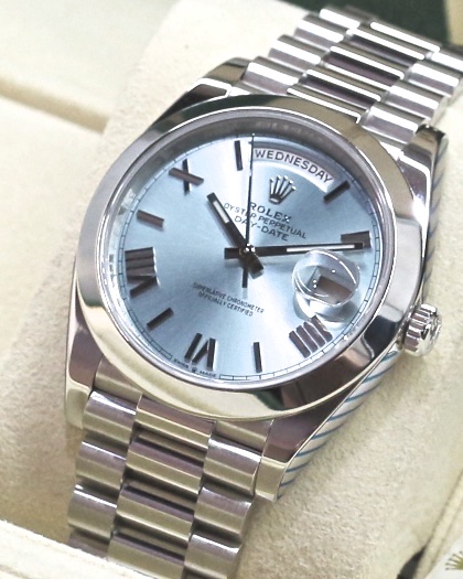 Rolex Oyster Perpetual Day-Date 40 in Platinum with Ice Blue Roman dial, on a Platinum President Bracelet Ref 228206. Ca. 2018, Complete with Box, Book and Rolex Warranty Card. - Image 3
