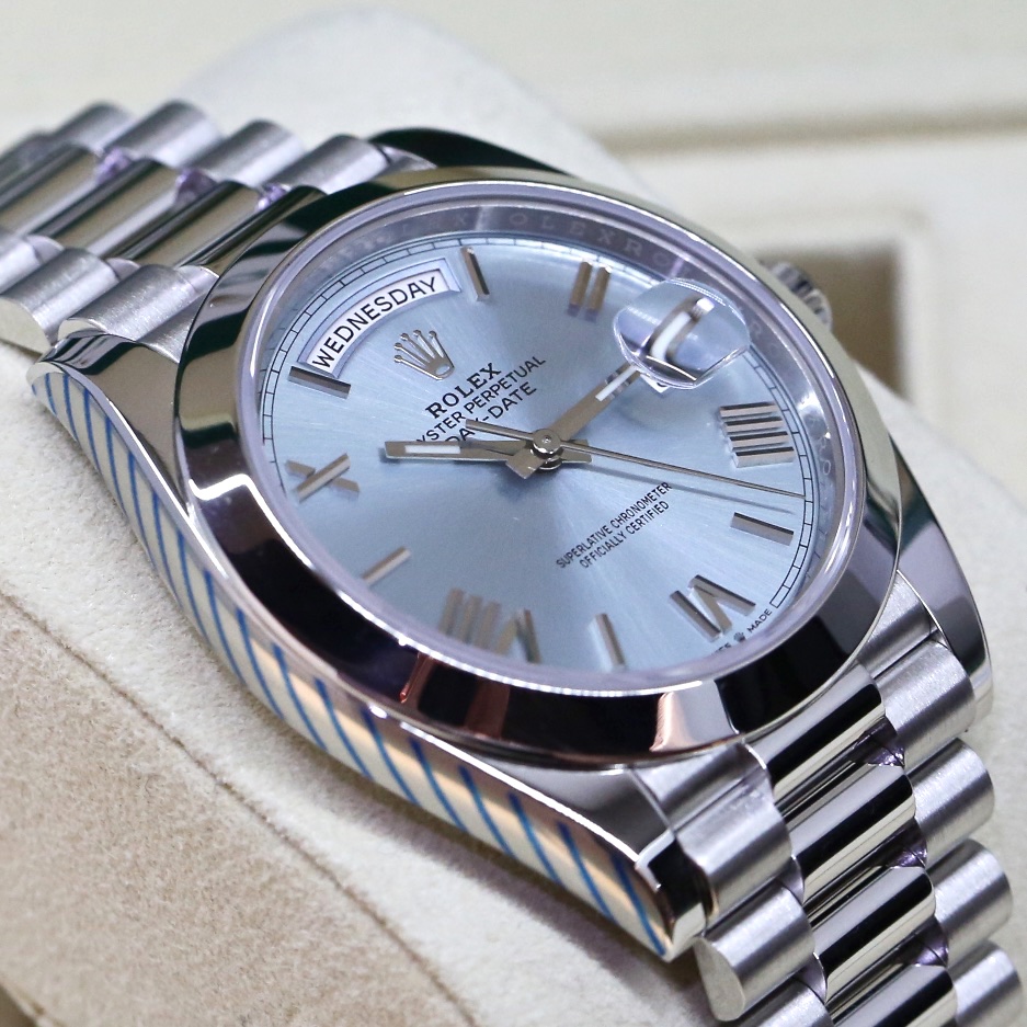 Rolex Oyster Perpetual Day-Date 40 in Platinum with Ice Blue Roman dial, on a Platinum President Bracelet Ref 228206. Ca. 2018, Complete with Box, Book and Rolex Warranty Card. - Image 5