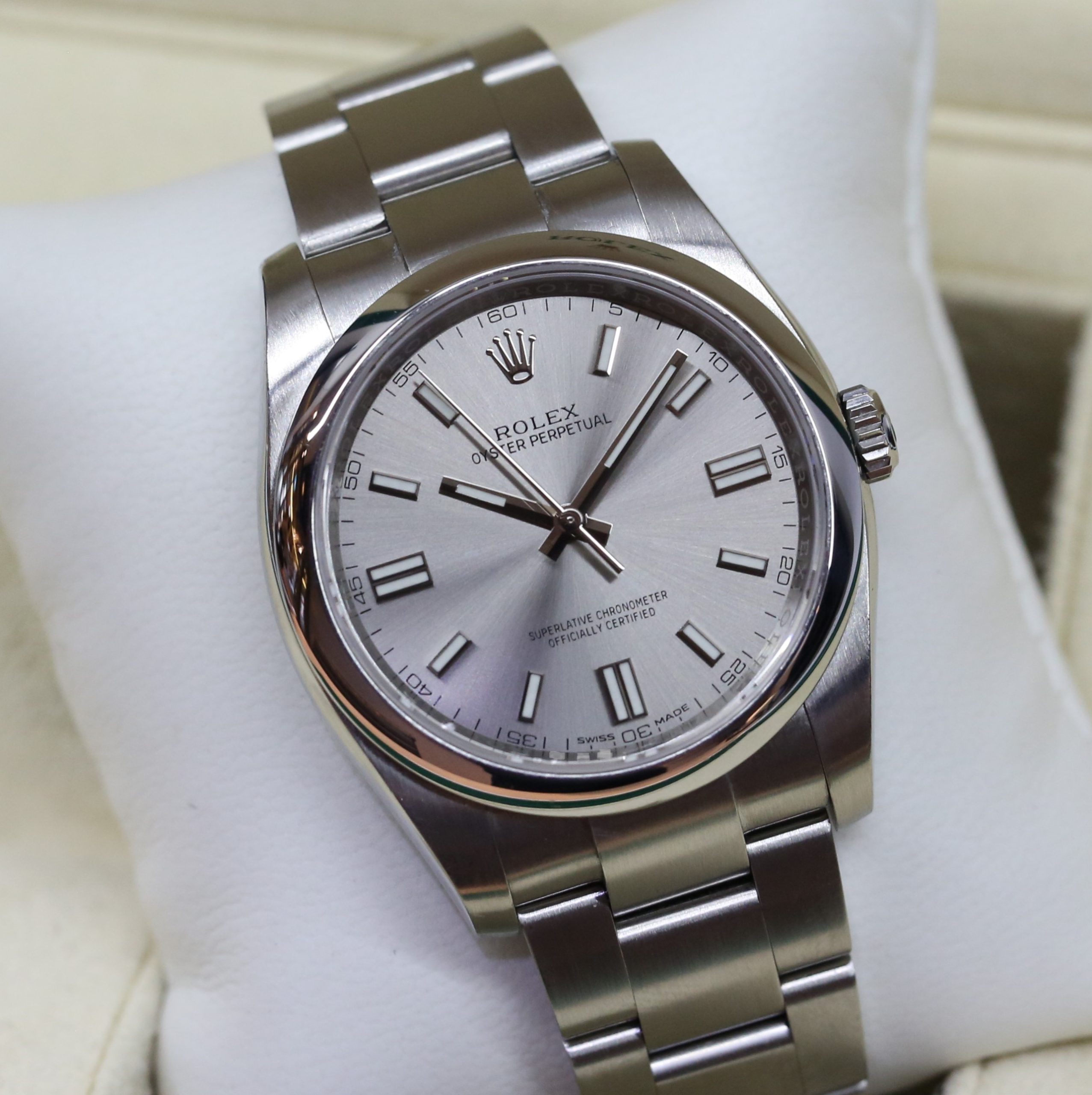 Rolex Oyster Perpetual 36, in Rolex stainless steel, Rhodium index Dial on Rolex Oyster Bracelet, Ref. 116000, Circa: 2020, With Box & Papers - Image 5