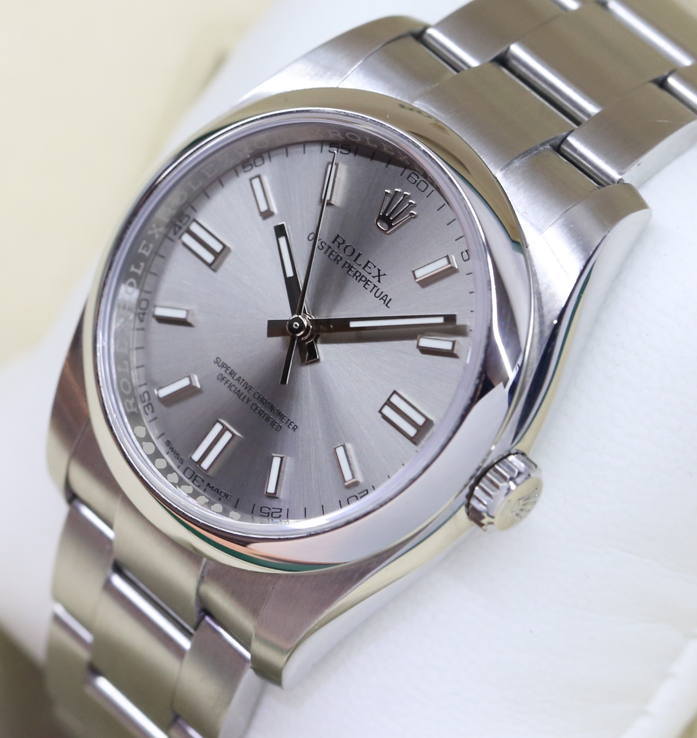 Rolex Oyster Perpetual 36, in Rolex stainless steel, Rhodium index Dial on Rolex Oyster Bracelet, Ref. 116000, Circa: 2020, With Box & Papers - Image 2