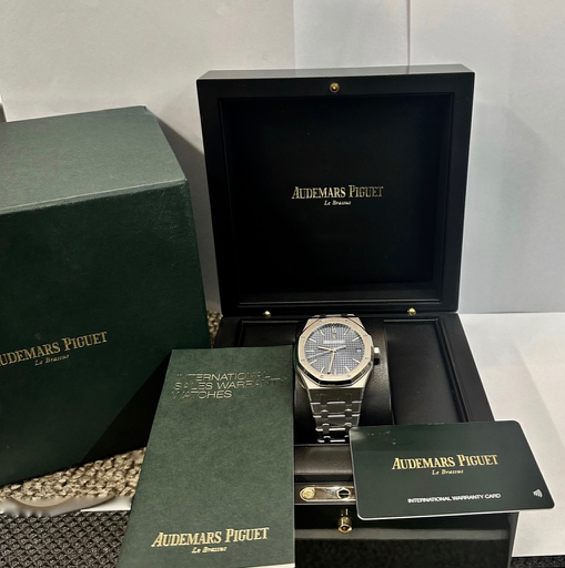 Audemars Piguet Royal Oak Blue Dial stainless steel, Ref 15500ST.OO.1220ST.01, Ca 2020, full set B&P - Image 6