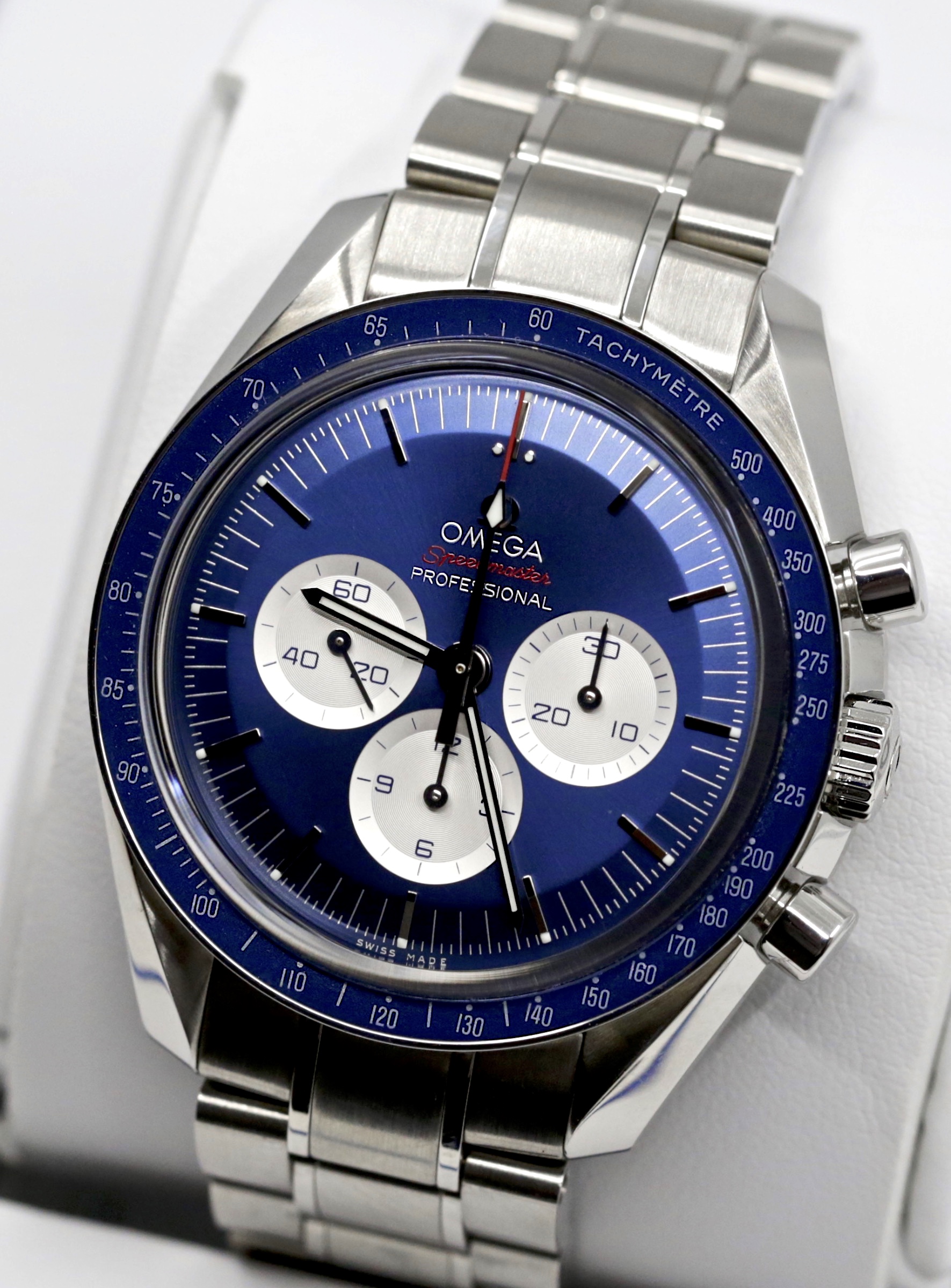 Omega Speedmaster Professional, "Tokyo 2020 Olympics" Edition, Stainless Steel, Blue index dial & Silver sub dials, on Omega Stainless Steel Bracelet, Ref. 522.30.42.30.03.001, Ca.2020, Box, Book & Warranty Cards - Image 5
