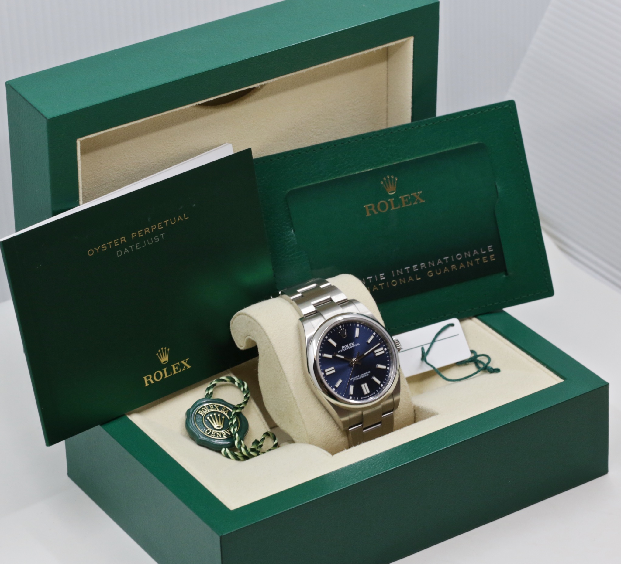 Rolex Oyster Perpetual 41, in Rolex OysterSteel, Blue index Dial, on Rolex OysterSteel Bracelet, Reference 124300, Circa: 2022, Complete with Box, book and Rolex Warranty card - Image 5