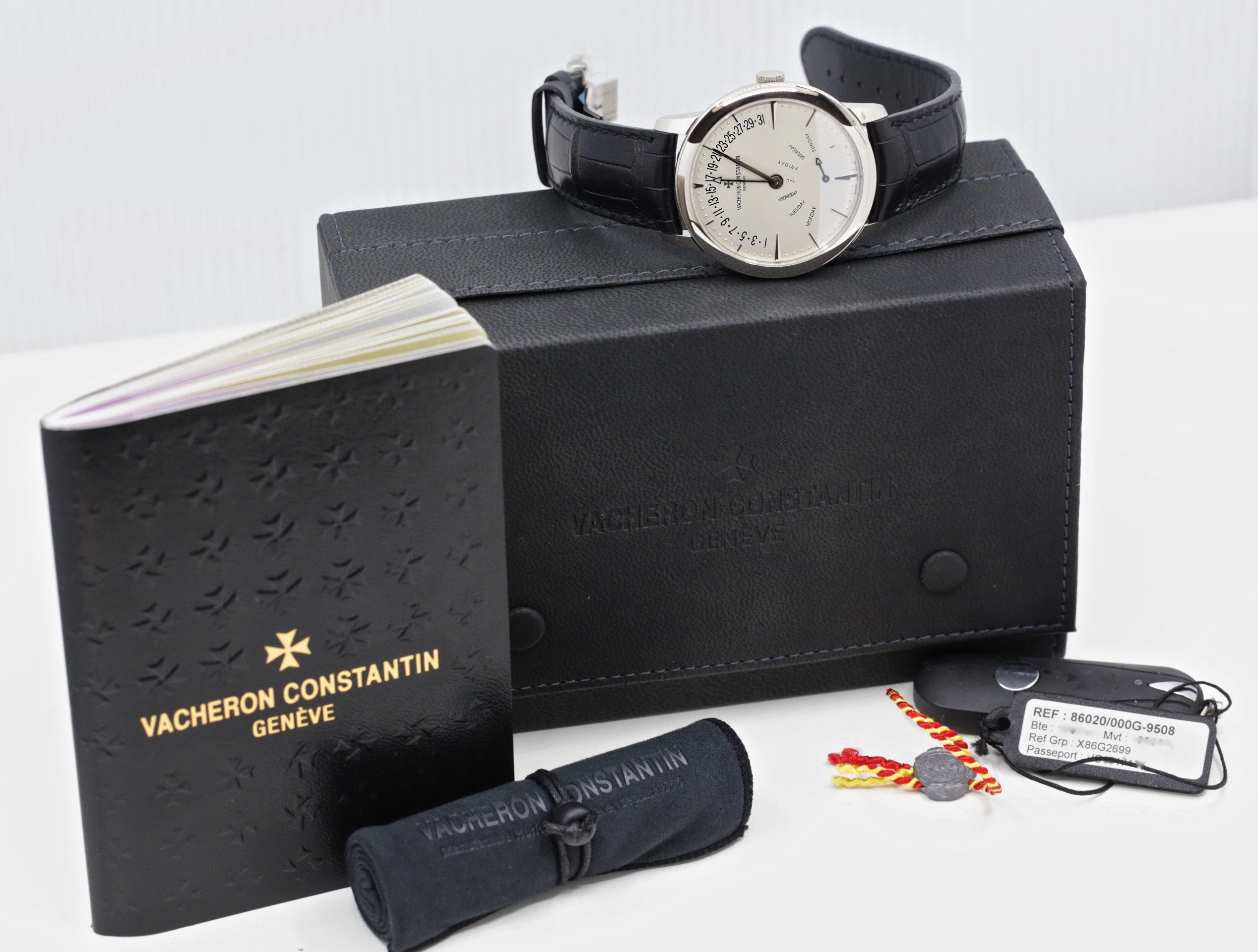 Vacheron Constantin Patrimony Retrograde Day Date in 18ct White Gold, on Vacheron Constantin Alligator Strap & Deployant, Ref. 86020/000G-9508, with Box & Papers - Image 4