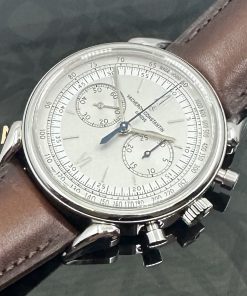 Alternative view of Vacheron Constantine Cornes De Vache 1955 Ref 5000H/000A-B582 chronograph, full set.