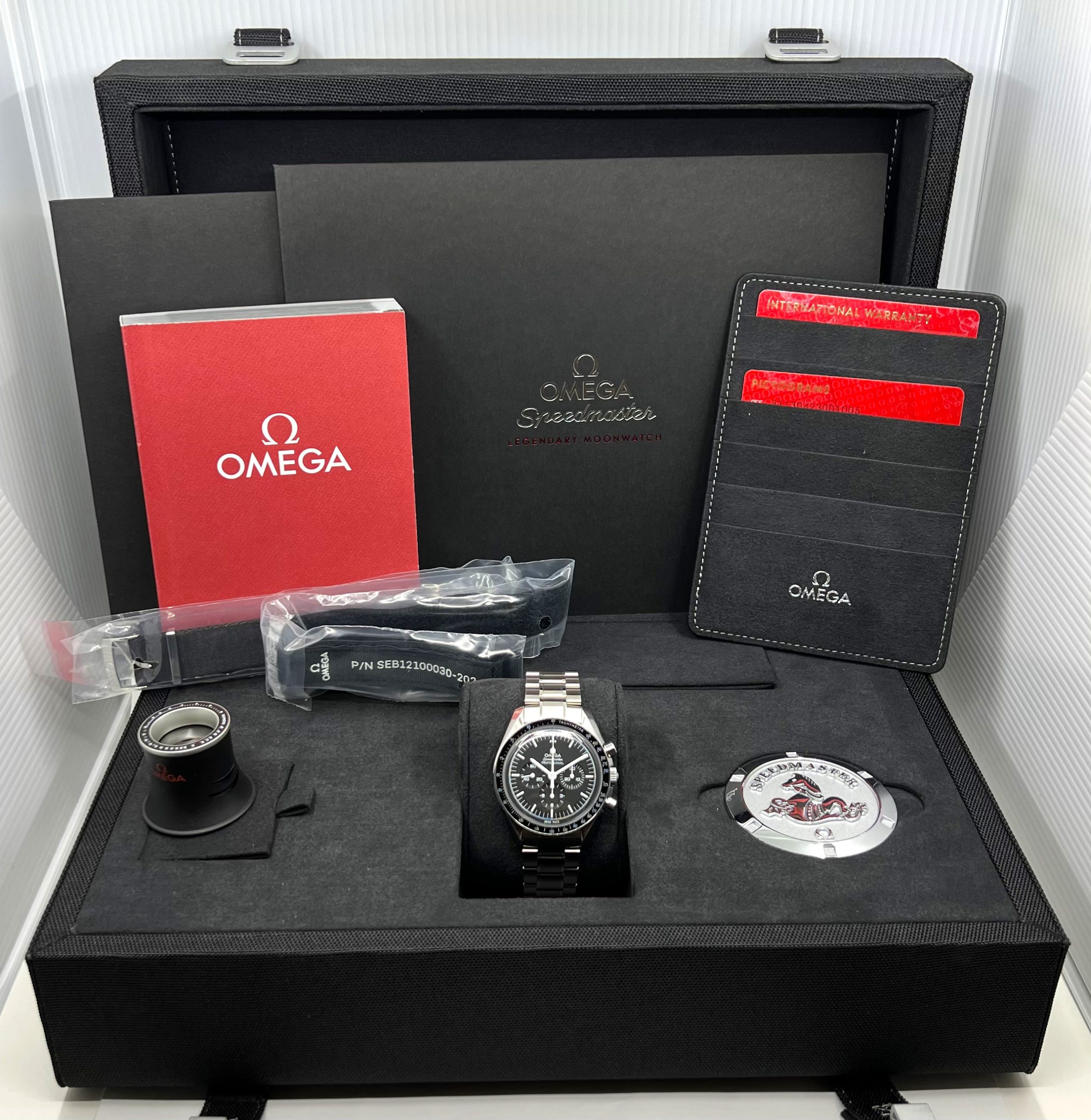 Omega Speedmaster Professional Moonwatch Chronograph, in Stainless Steel, Black Index Dial, on Stainless Steel Omega Bracelet, Ref. 311.30.42.30.01.005, Circa: 2018, Complete with Box & Papers - Image 6