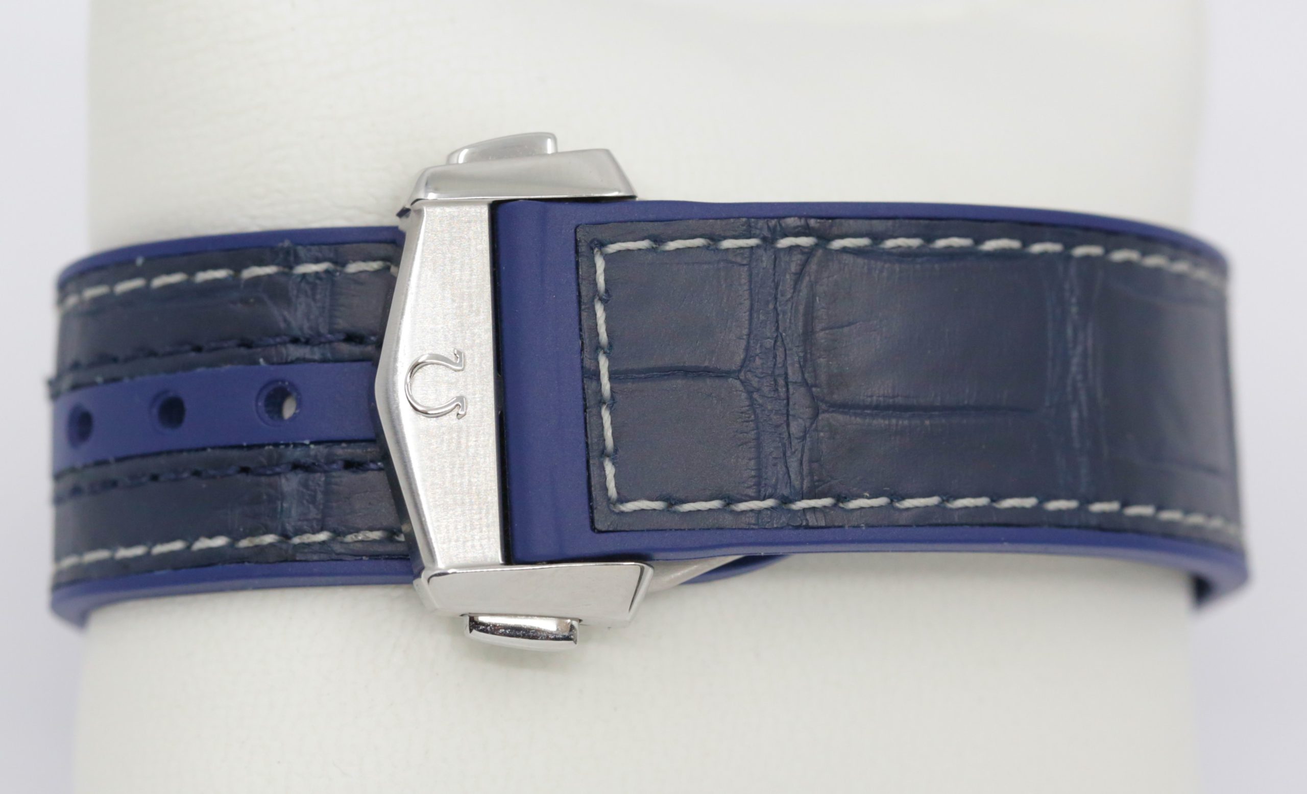 Omega Seamaster Planet Ocean 600M Chronograph, Stainless Steel, Blue Index Dial, Blue Ceramic Bezel on Omega Composite Strap, Ref.215.30.46.51.03.001, Circa: 2019, Complete with Box, Book & Omega Warranty Cards - Image 5