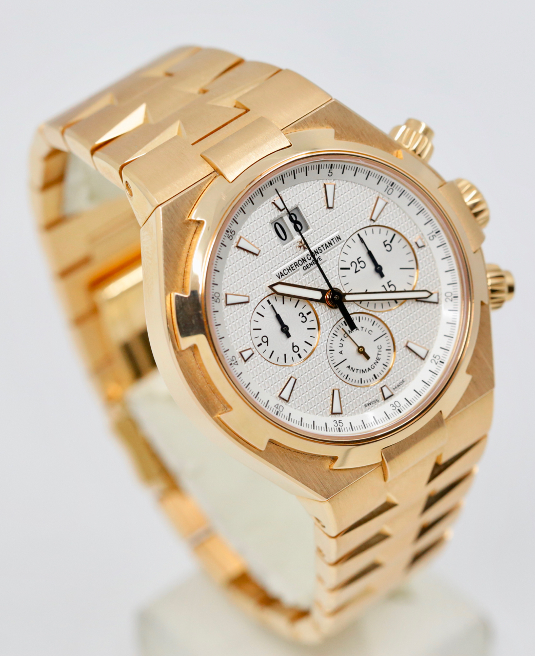 Vacheron Constantin Overseas Big Date chronograph 18ct rose gold on bracelet, Ref 49150/B01R-9454 B&P - Image 3