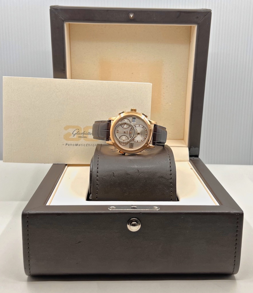 Glashutte Original Panomatic Chronograph with "Flyback" function and Big Date in 18ct Rose gold, Ref 95-01-01-01-04, box and papers. - Image 6