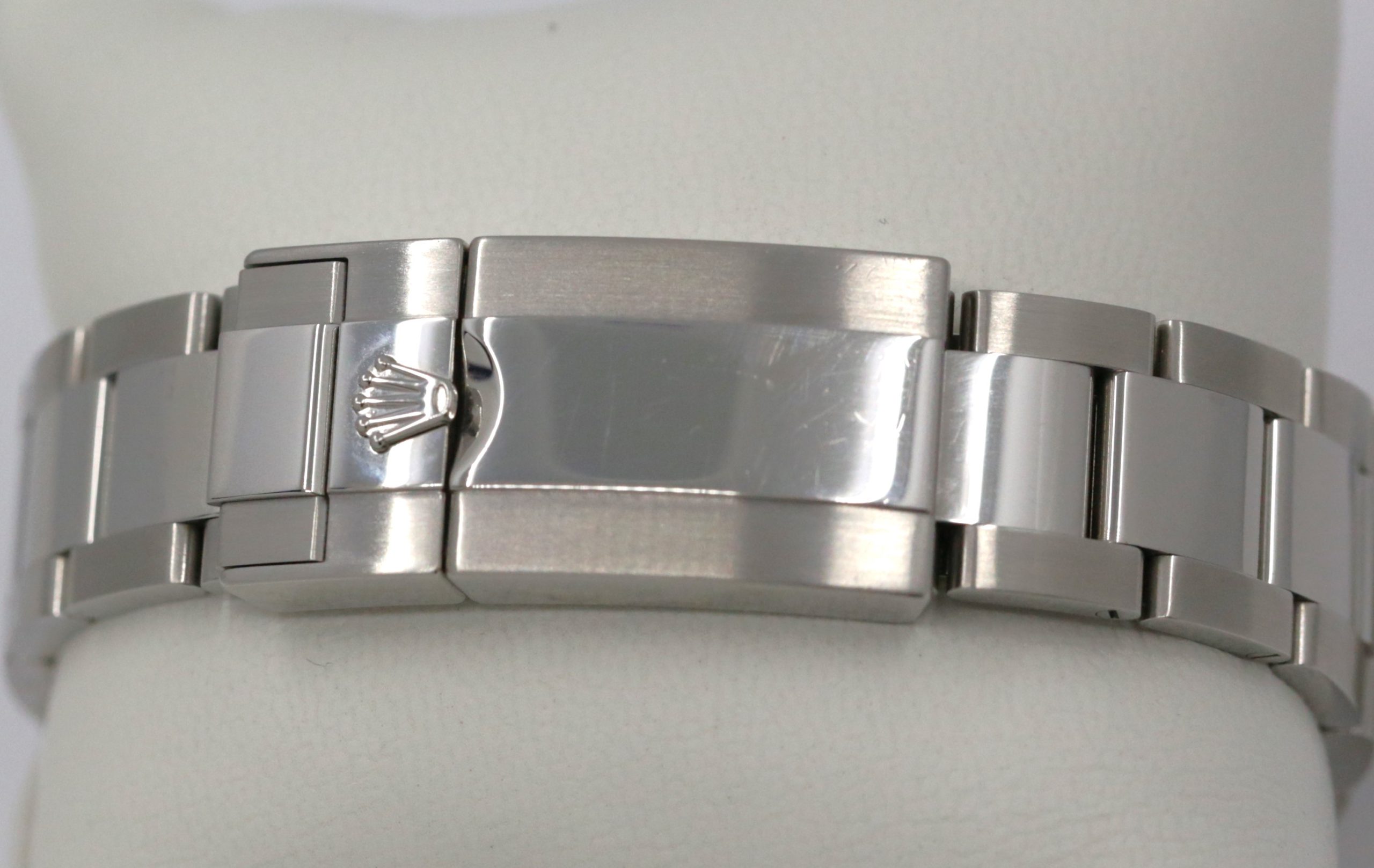 Rolex Yacht-Master II, in Stainless Steel, White Index Dial, Blue Ceramic Bezel on Stainless Steel Rolex Oyster Bracelet, Ref.116680, Circa: 2013, Complete with Box, Papers & Rolex Service Card - Image 5