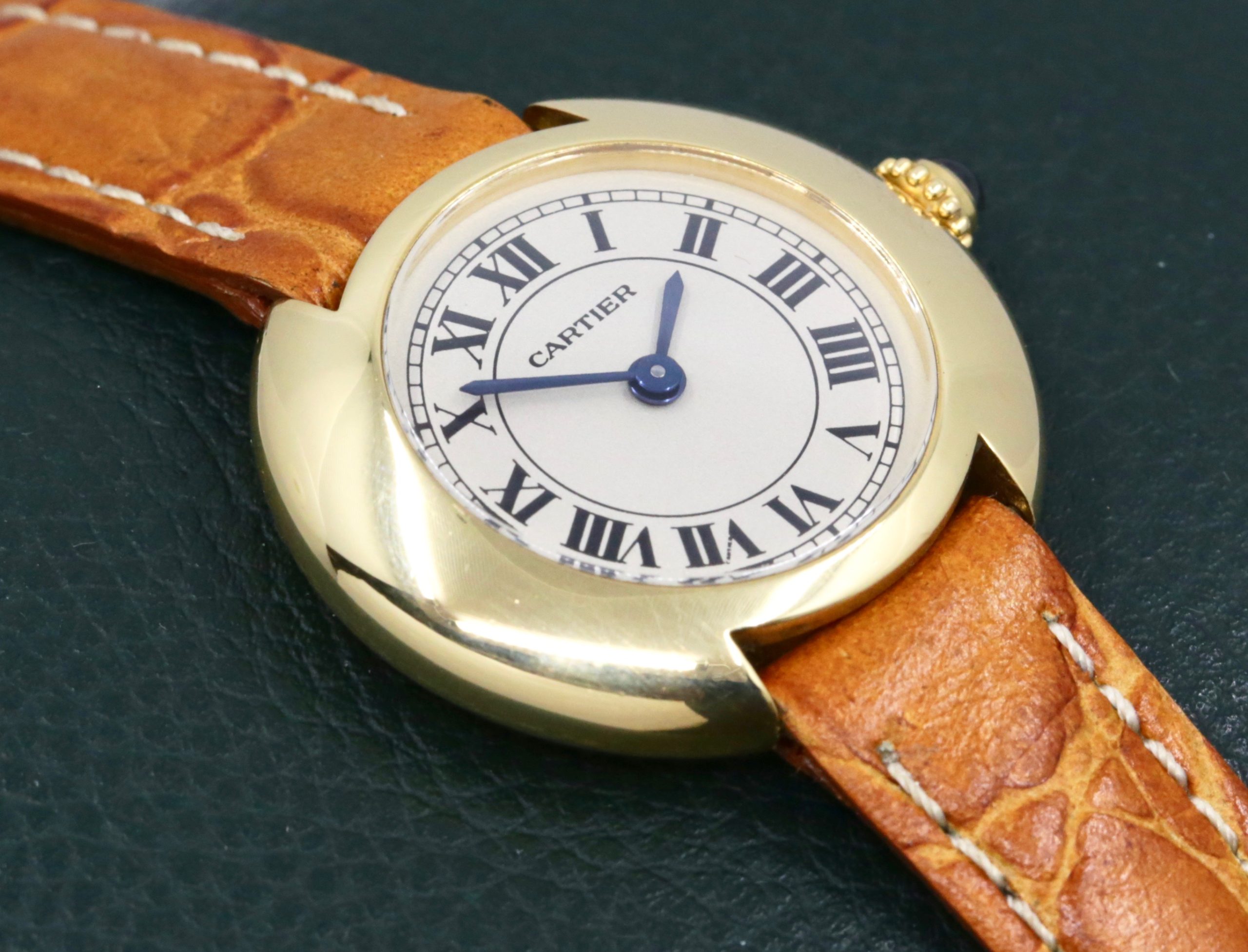Cartier Vendome Ladies, 18ct Yellow Gold, Silver Roman Dial, on Alligator Leather Strap, Ref CRW15071G8, Circa: 2000's, with Box