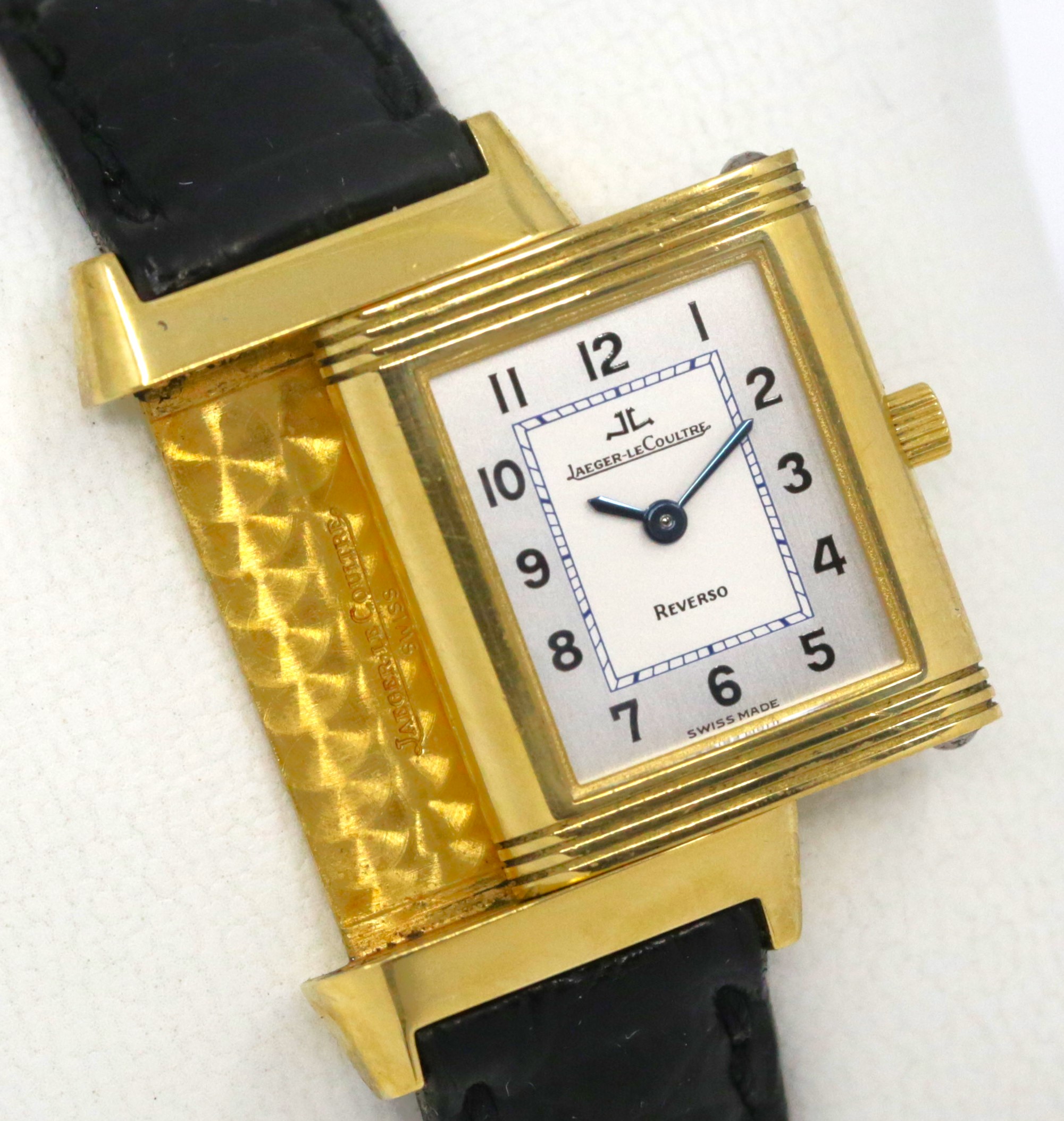 Jaeger Le Coultre Reverso ladies 18k Yellow gold, 260.1.86, manual winding with box papers. - Image 4