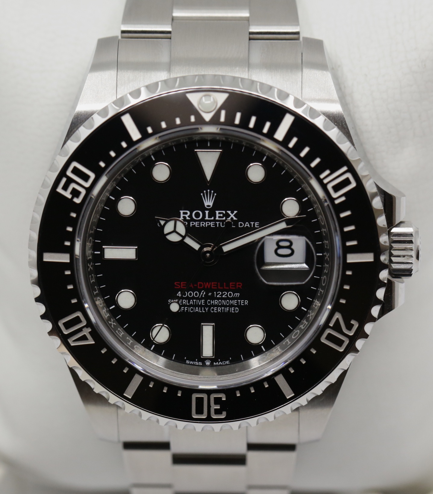 Rolex Sea Dweller 43 "Anniversary", in Stainless Steel, Black Index Dial, Black Ceramic Dial on Stainless Steel Rolex Oyster Bracelet, Ref. 126600, Circa: 2022, Complete with Box, Papers & Balance of 5 Year Rolex Warranty - Image 4