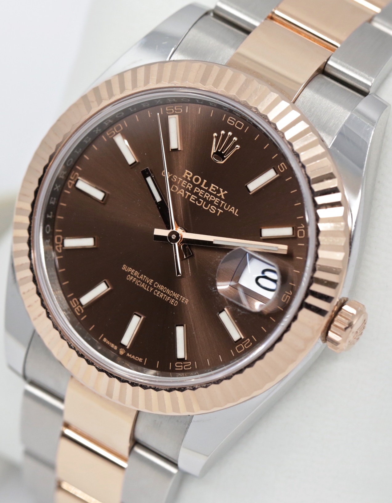 Rolex Datejust 41, in Stainless Steel & 18ct Everose Gold, with Chocolate Index Dial, Fluted Bezel, on Stainless Steel & 18ct Everose Gold Rolex Oyster Bracelet, Ref. 126331, Circa: 2021, Complete with Box, Books, Rolex Warranty Card & Balance of 5 Year Rolex Factory Warranty - Image 3