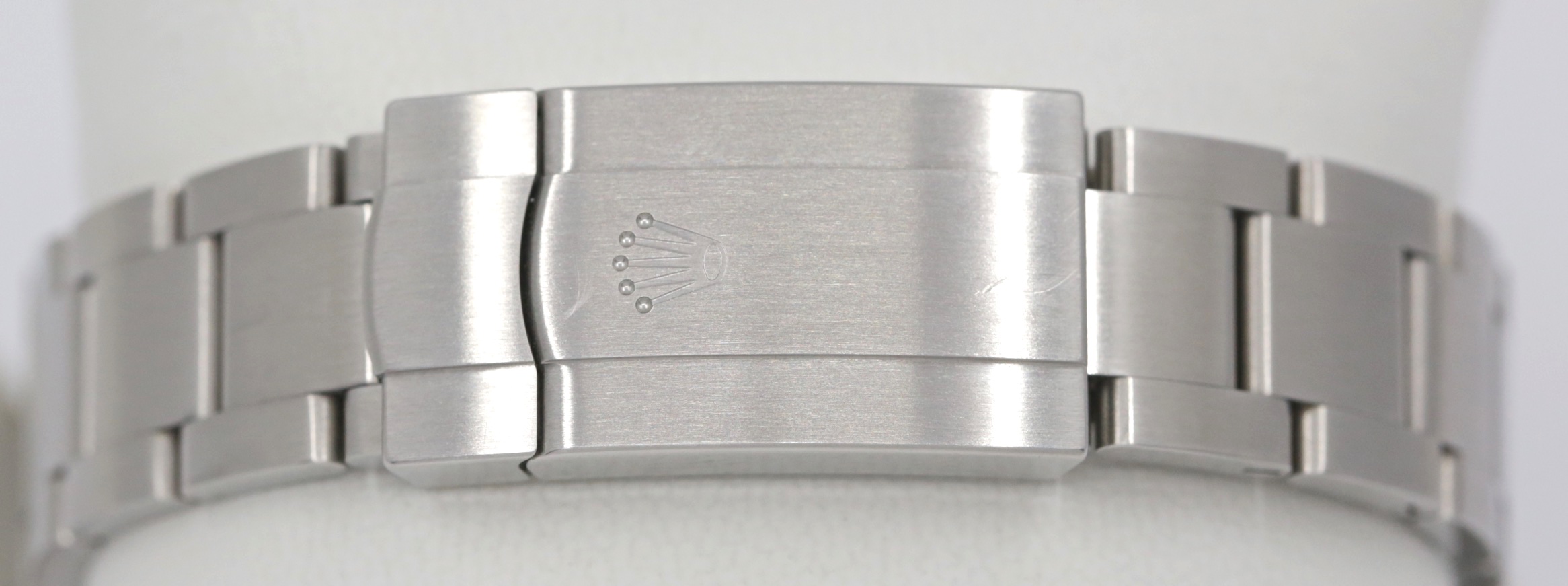 Rolex Oyster Perpetual 41, in Stainless Steel, Coral Index Dial, on Stainless Steel Rolex Oyster Bracelet, Ref. 124300, Circa: 2021, Complete with Box, Books, Rolex Warranty Card & Balance of 5 Year Rolex factory Warranty - Image 5