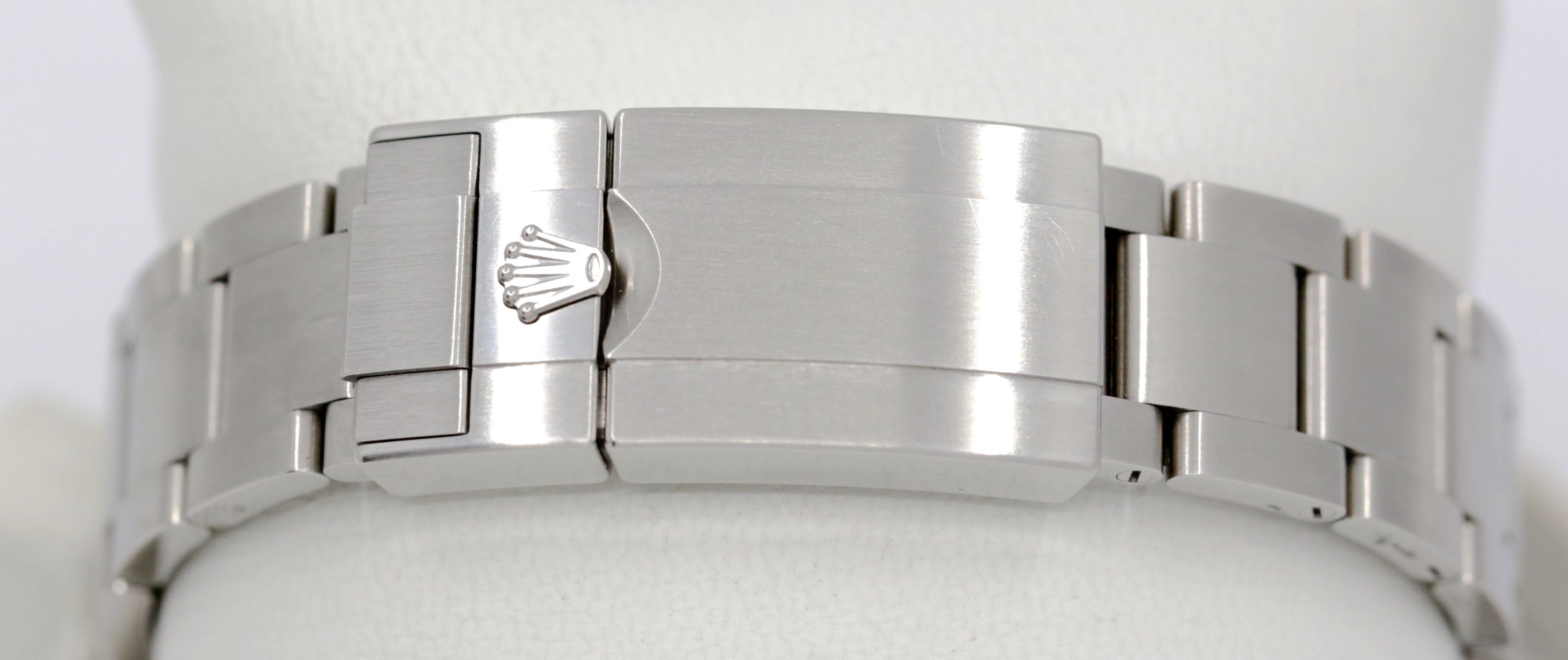 Rolex Oyster Perpetual Explorer 2 in Stainless Steel with White "Polar" Index Dial, on Rolex Stainless Steel Oyster Bracelet, Ref. 216570, Complete with Box, book, Rolex Warranty card & swing tags Ca. 2020 - Image 5