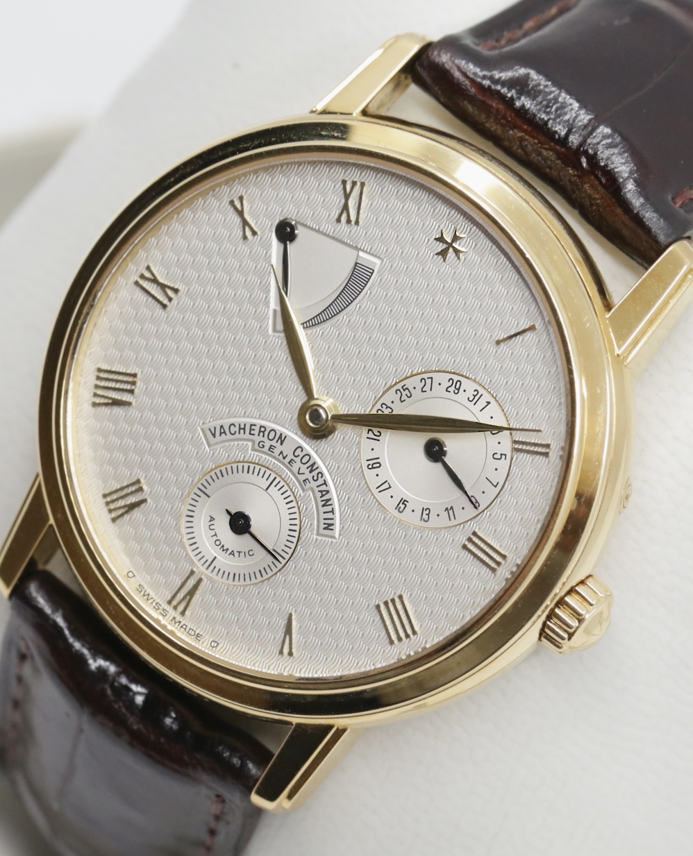 Vacheron Constantin Patrimony Power Reserve, in 18ct Yellow Gold, Silver Guilloche Roman Dial, on Brown Vacheron Constantin Alligator Strap with 18ct Yellow Gold Vacheron Consantin Tang Buckle, Ref. 47200/000J, Circa: 2000, with Box, Books & Vacheron Constantin Warranty Certificate - Image 4