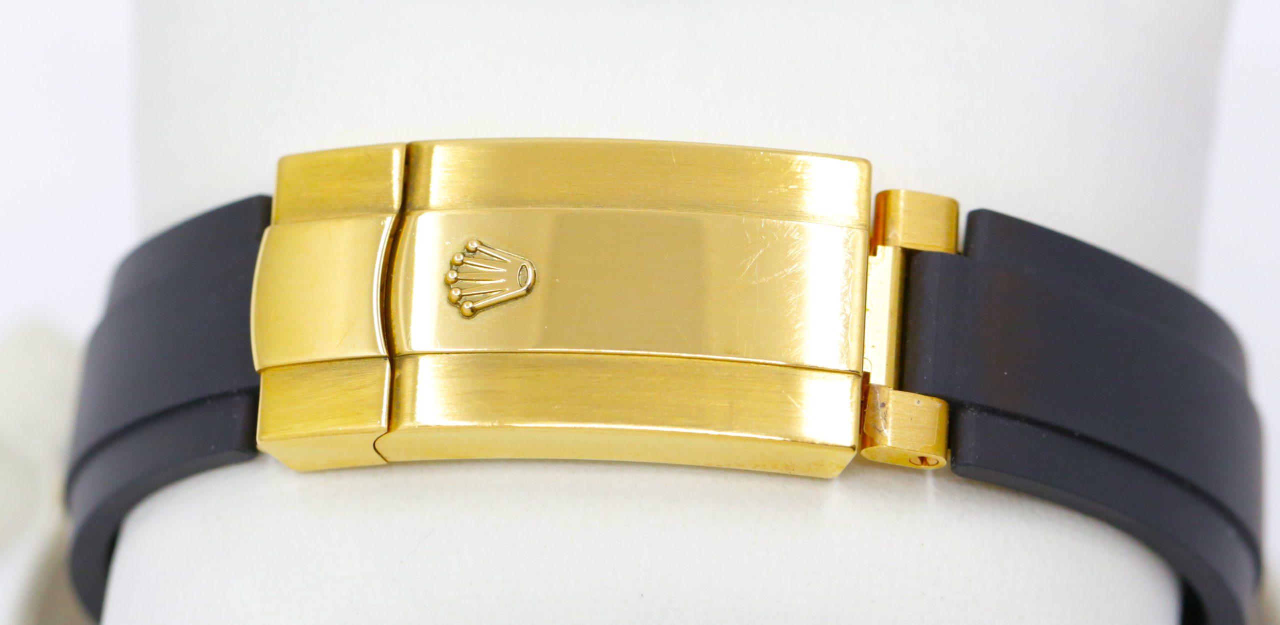 Rolex Sky-Dweller in 18ct Yellow Gold, Champagne Index Dial, on Rolex Oysterflex Band with 18ct Yellow Rolex Depolyant, Ref. 326238, Circa: 2021, Complete with Box, Books, Rolex Warranty Card & Balance of 5 Year Rolex Factory Warranty - Image 7