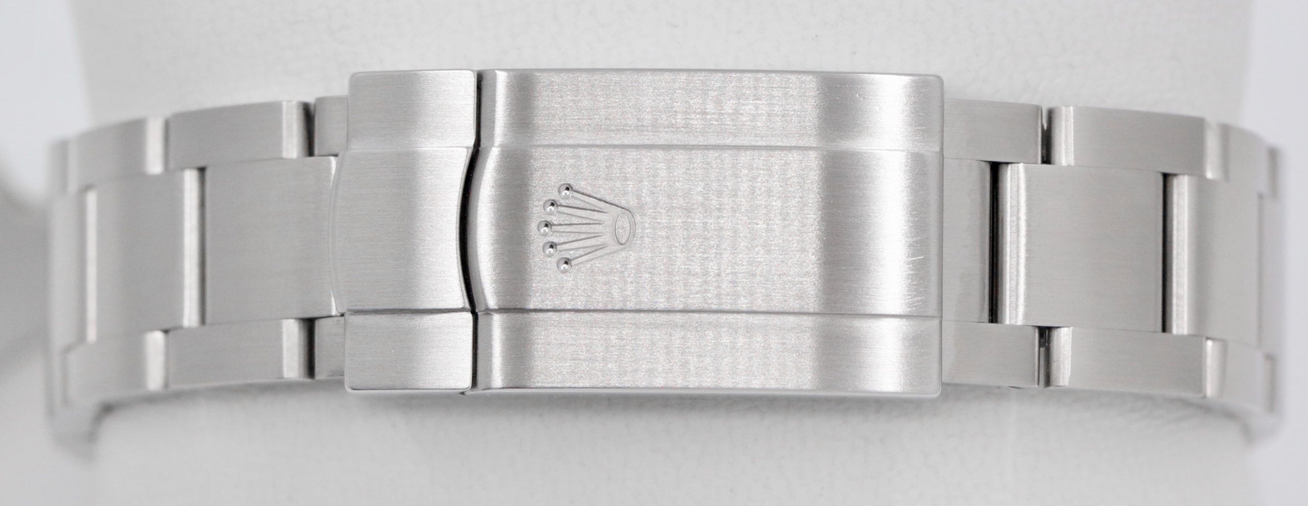 Rolex Oyster Perpetual 41, in Stainless Steel, Black Index Dial, on Stainless Steel Rolex Oyster Bracelet, Ref. 124300, Circa: 2020, with Box, Books, Rolex Warranty Card & Balance of 5 Year Rolex Warranty - Image 4