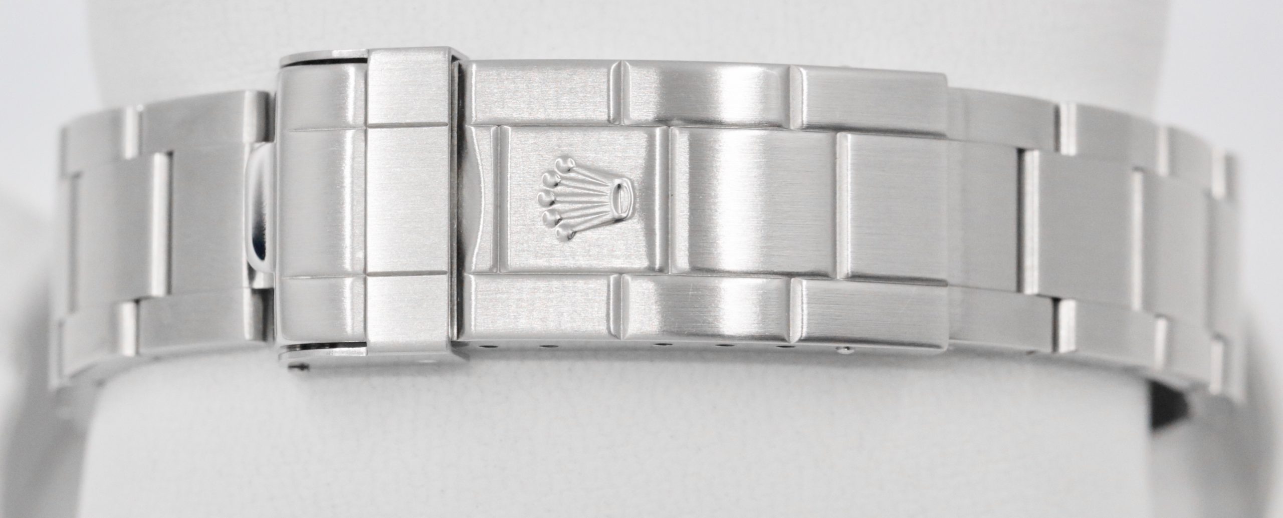Rolex Oyster Perpetual Sea-Dweller, in Stainless Steel, 40mm, Black Index Dial, on Stainless Steel Rolex Oyster Bracelet, Ref. 16600, Circa: 2002, Complete with Box, Books, Anchor, Swing Tag & Rolex Warranty Certificate - Image 5