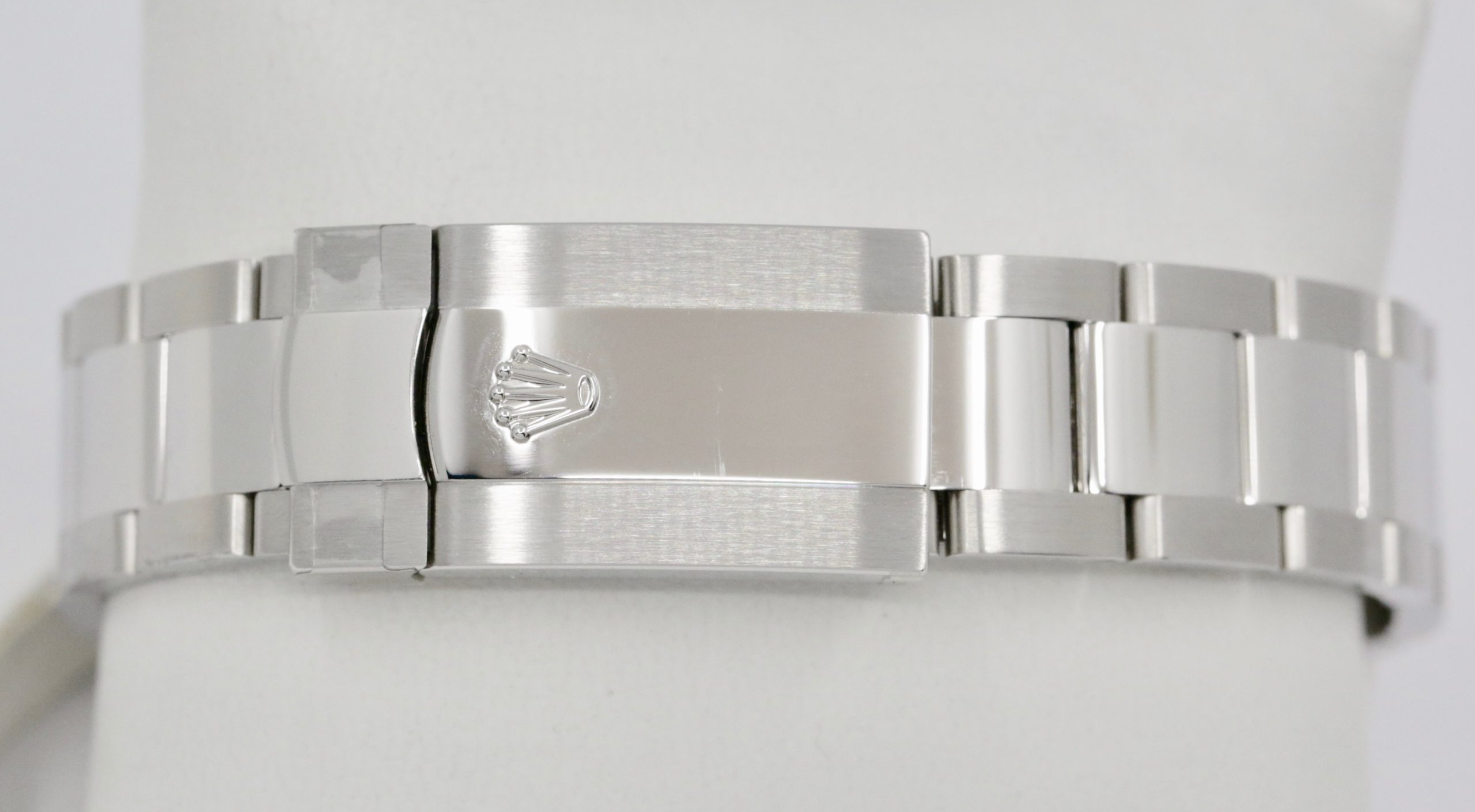 Rolex Datejust 41, Stainless Steel, Blue Index Dial, 18ct White Gold Bezel, on Stainless Steel Rolex Oyster Bracelet, Ref. 126334, Circa: 2021, with Box, Rolex Warranty Card & Balance of 5 Year Factory Warranty - Image 6