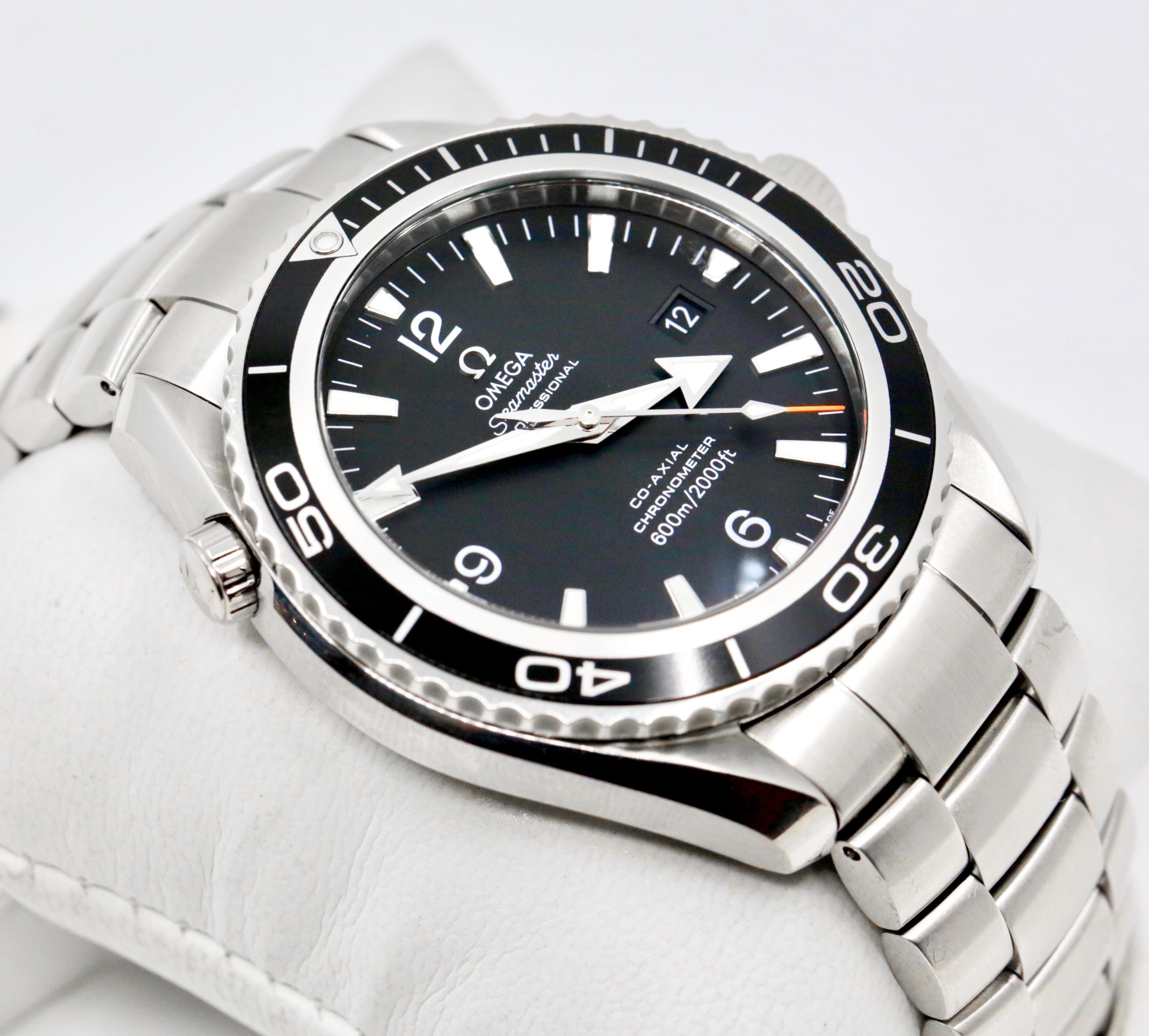 Omega Seamaster Planet Ocean 600M Co-Axial Big Size, 45.5mm, Stainless Steel, Black Index Dial, on Stainless Steel Omega Bracelet, Ref. 2200.50.00, Circa: 2011, with Box, Book & Omega Warranty Cards - Image 2