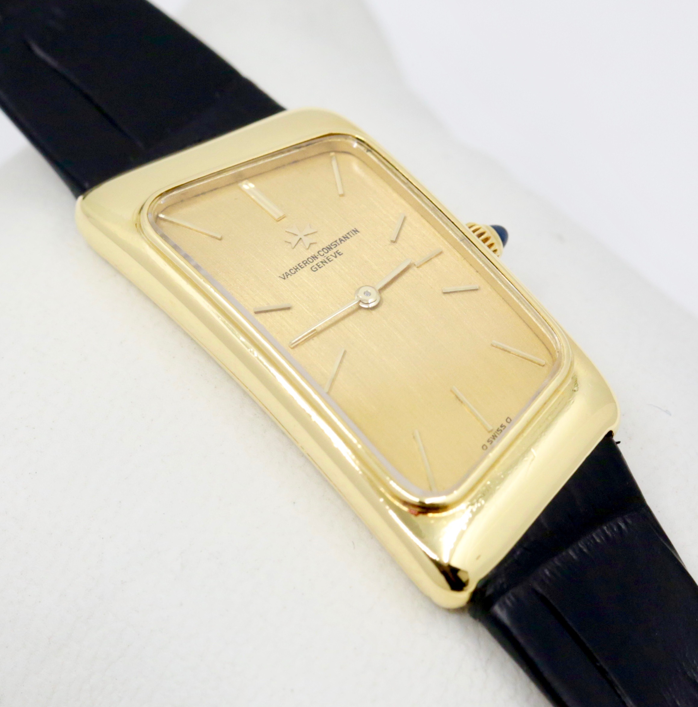 Vacheron Constantin Asymmetric 1972 Prestige de la France, in 18ct Yellow Gold, Champagne Index Dial, on Black Vacheron Constantin Alligator Strap, Ref. 15207, Recently Serviced by Vacheron Constantin - Image 5