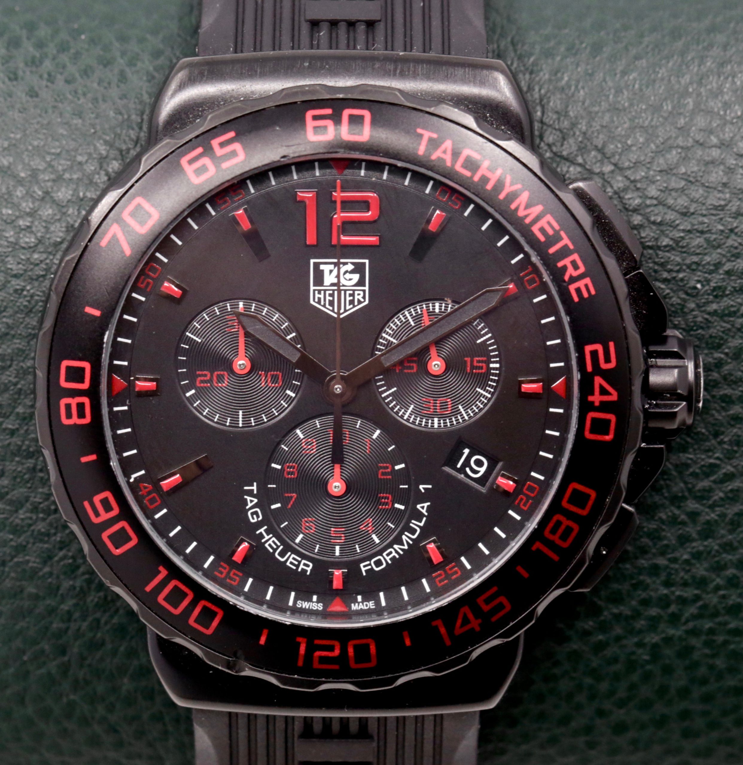 Tag Heuer Formula 1 quartz chronograph, Reference CAU111D.FT6024. - Image 4