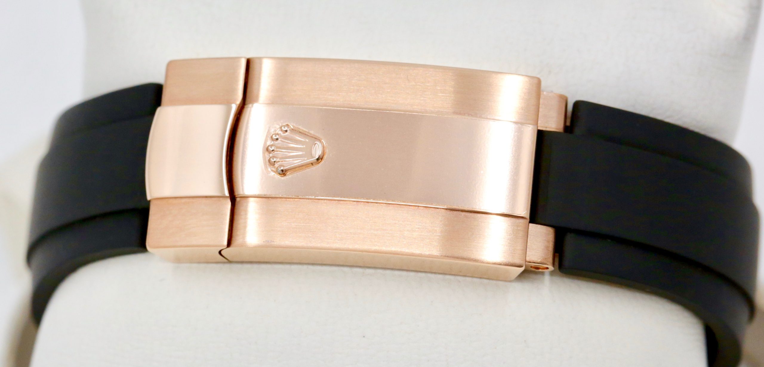Rolex Sky-Dweller, in 18ct Everose Gold, Slate Index Dial on Rolex Oysterflex Strap with 18ct Everose Gold Rolex Deployant, Ref. 326235, Circa: 2022, Complete with Box, Books, Rolex Warranty Card & Balance of 5 Year Rolex Factory Warranty - Image 6