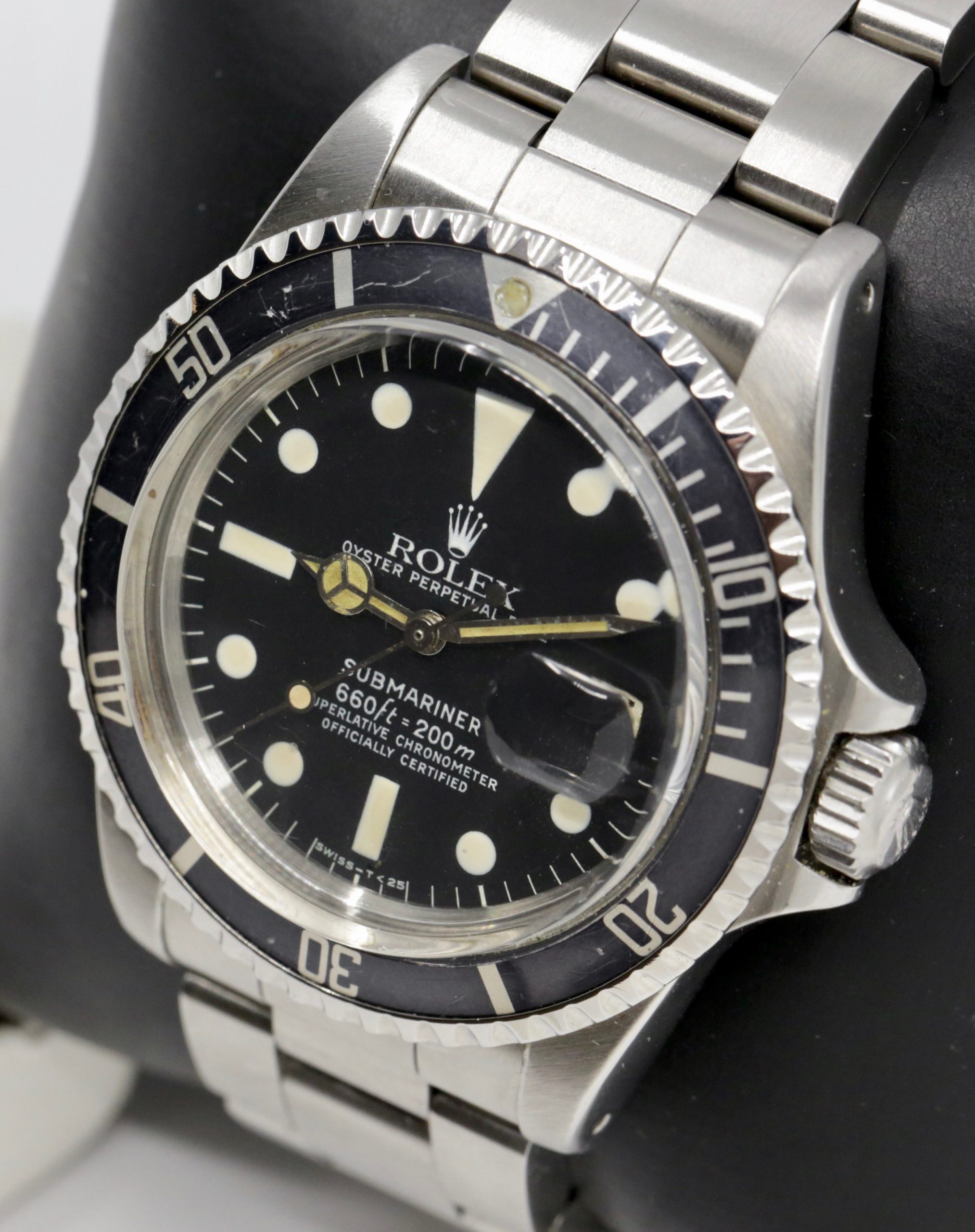 Vintage Rolex Oyster Perpetual Submariner Date, Reference. 1680, in Stainless Steel, Matte Black "Swiss - T <25" Dial, Black Bezel on Stainless Steel Rolex Oyster Bracelet, Circa: 1979 - Image 4