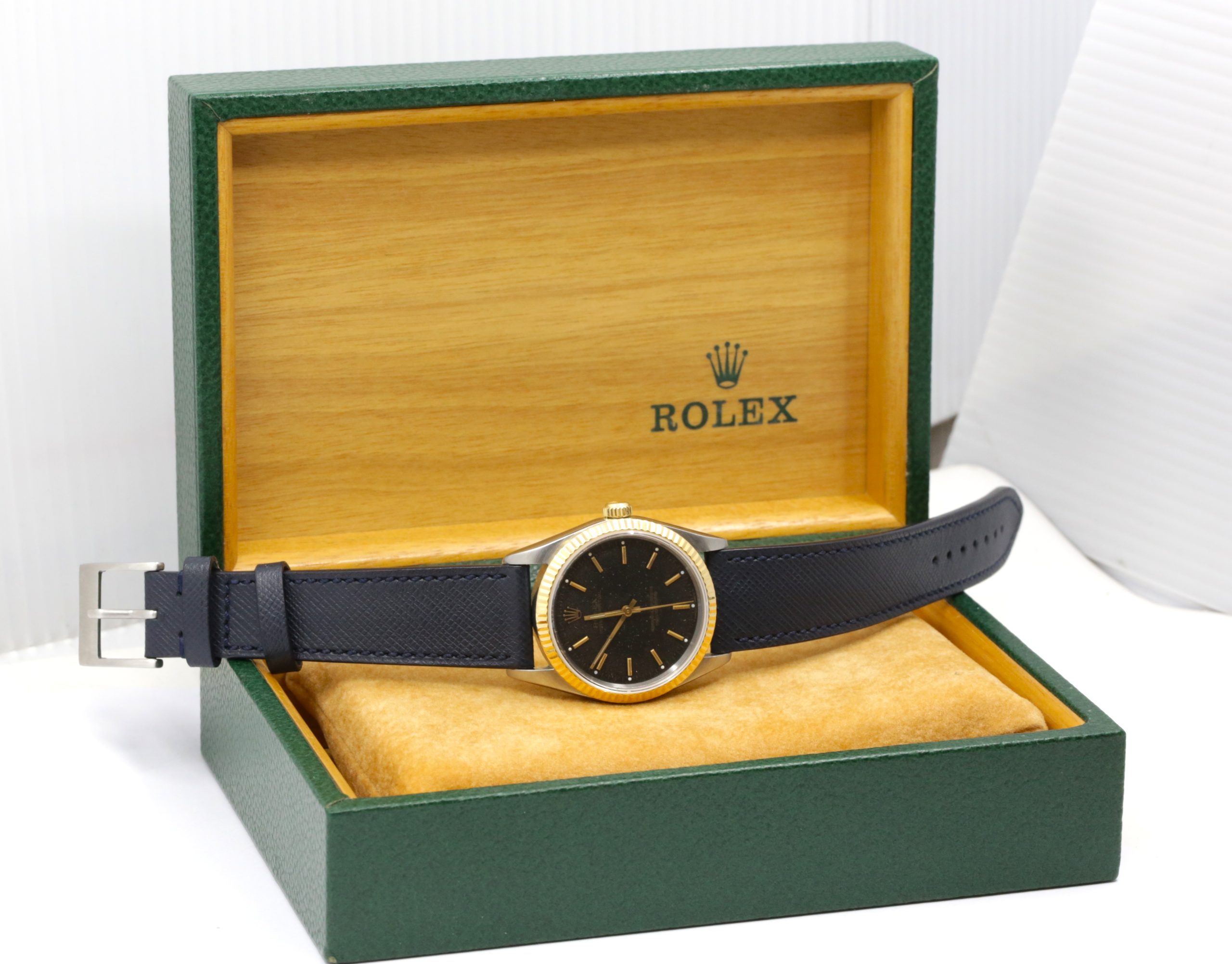 Rolex Oyster Perpetual Reference 14233, Ca 1996 in stainless steel with 18ct yellow gold fluted bezel, Certified Chronometer, with Rolex Box - Image 7